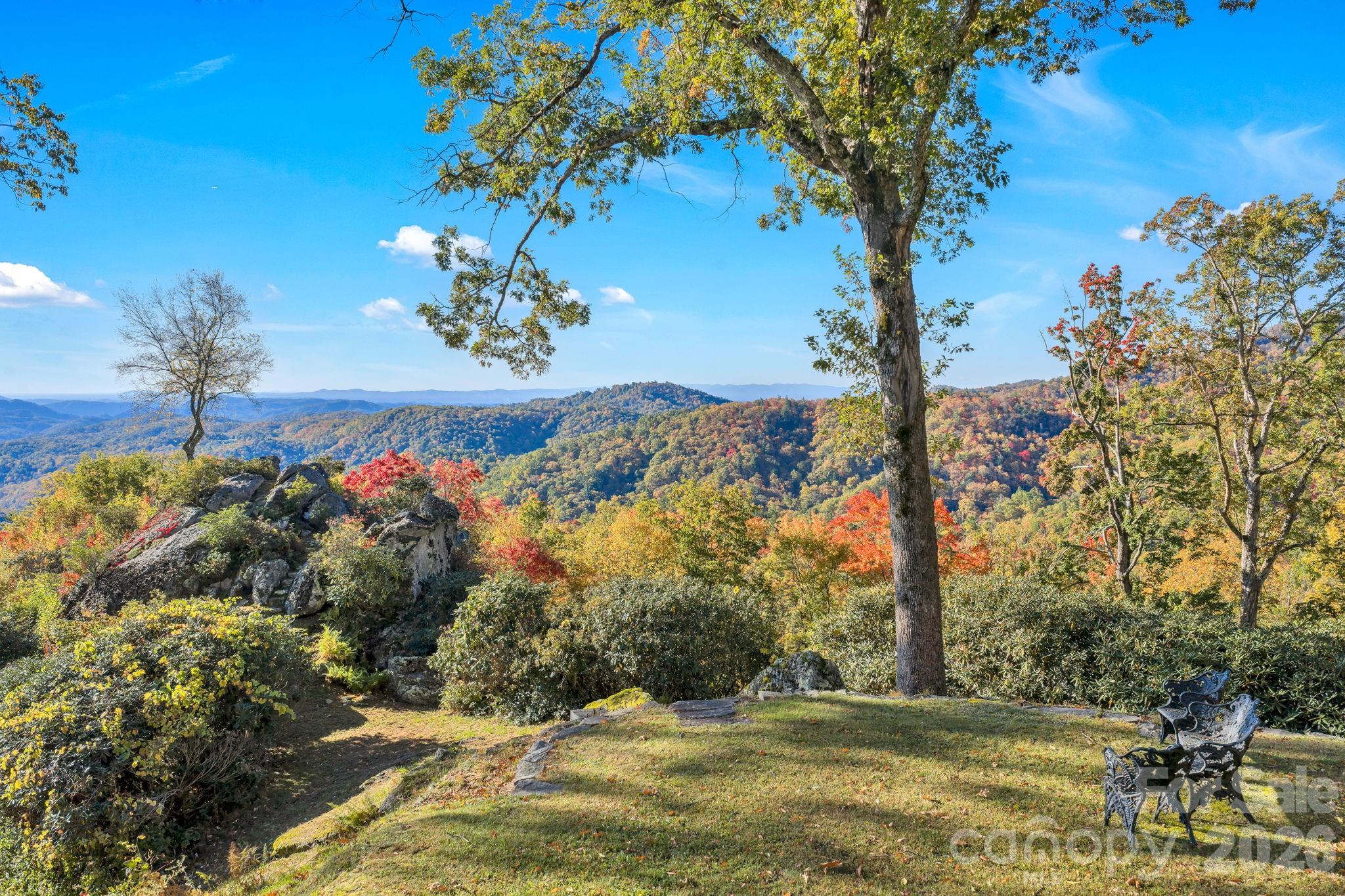 933 Thunder Ridge Lane #4 & 2 — Lenoir