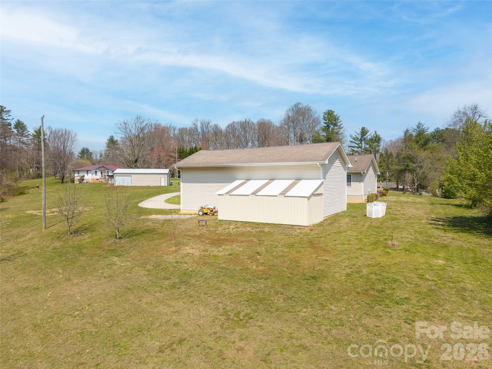 476 Jackson Loop Road — Flat Rock