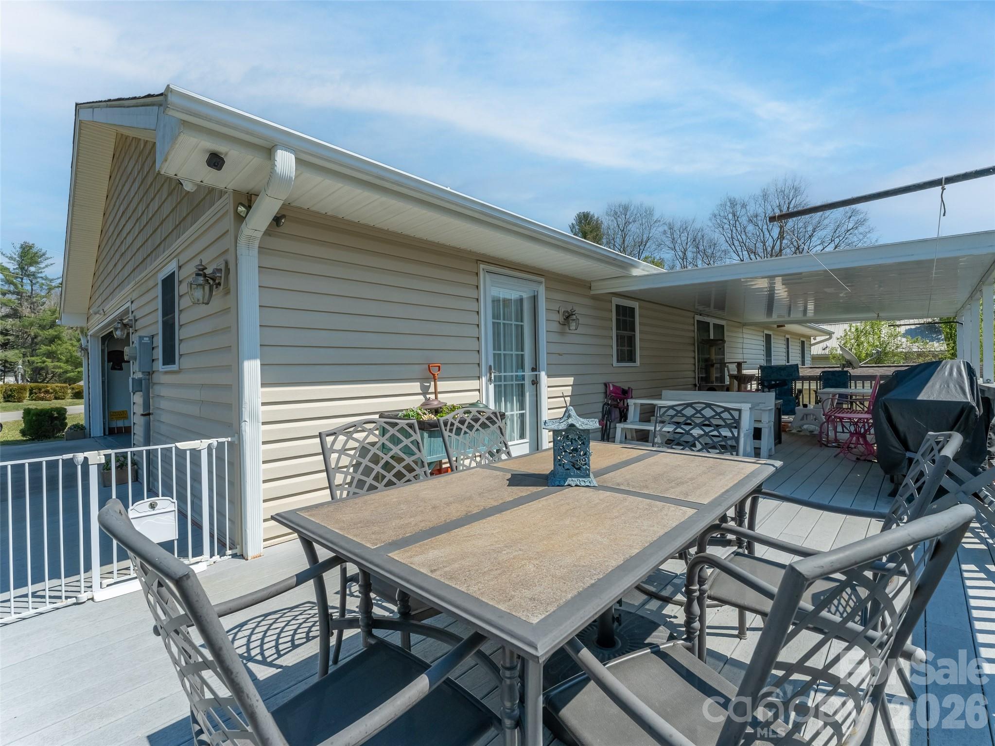 476 Jackson Loop Road — Flat Rock