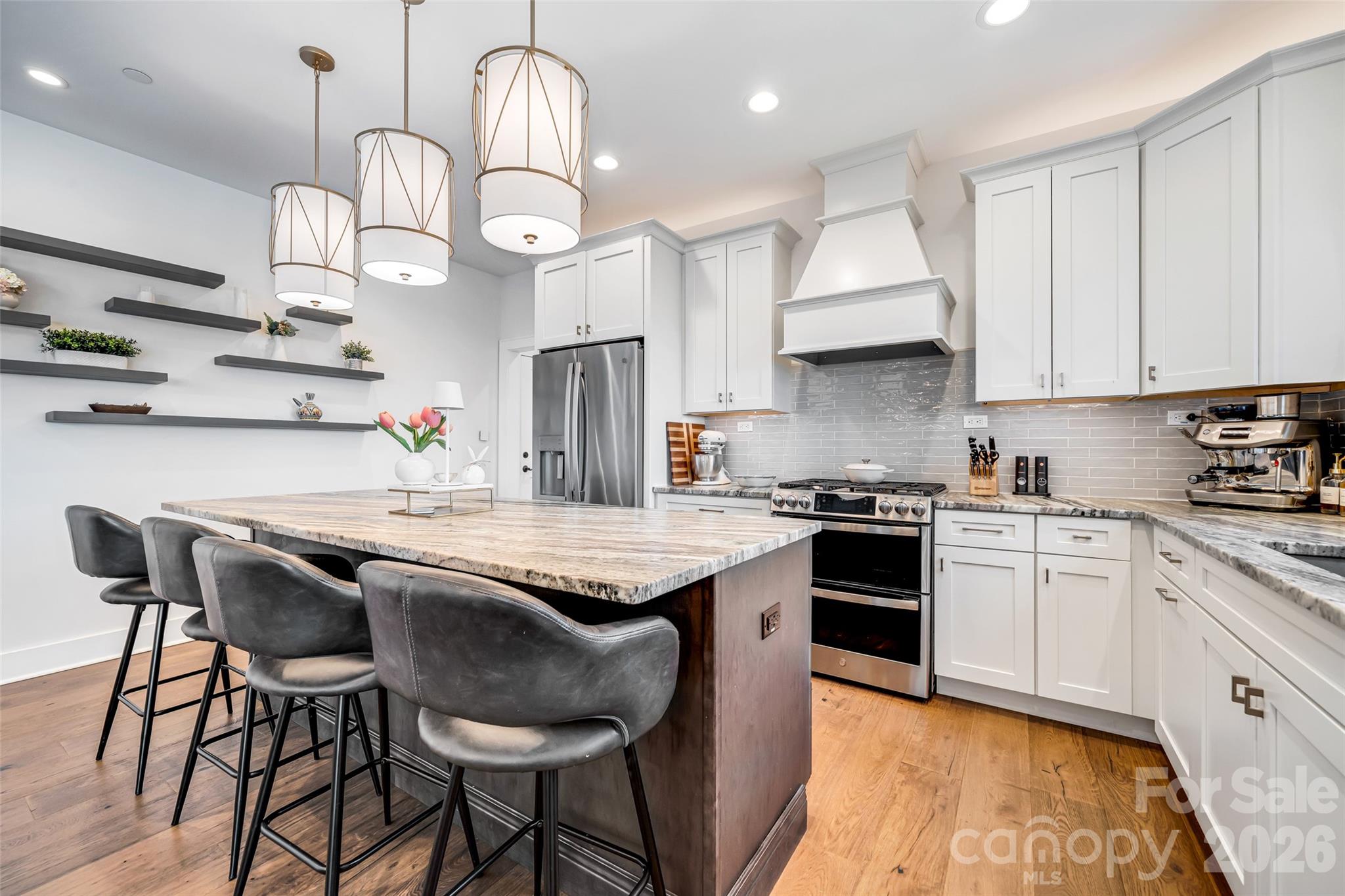 98 Rock Cliff Way — Hendersonville