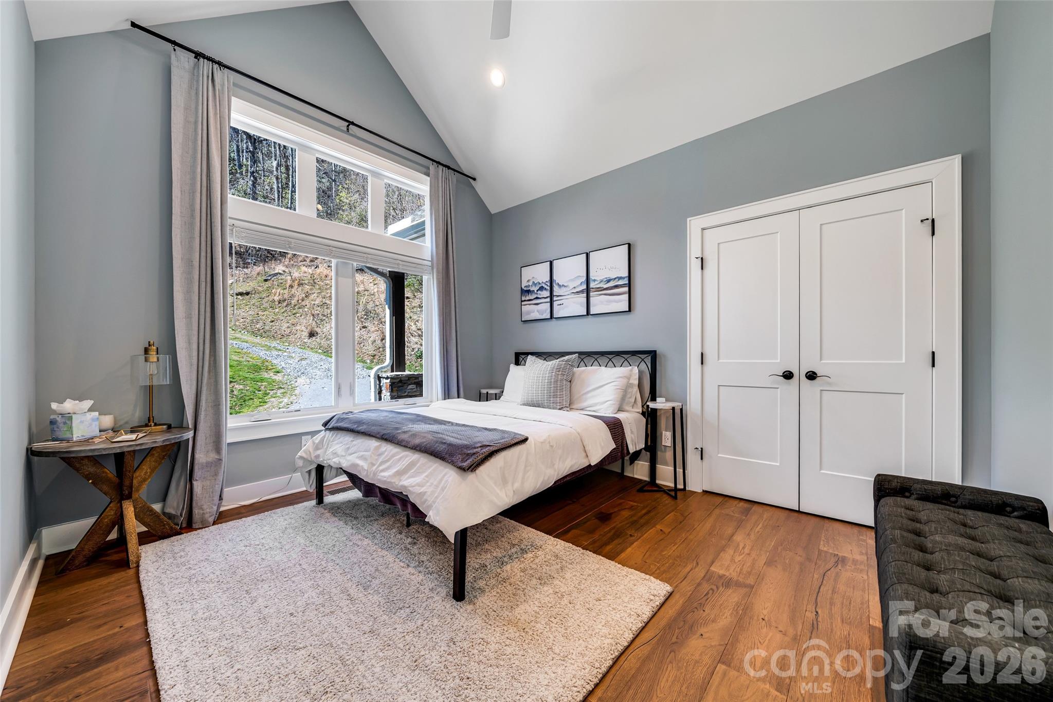 98 Rock Cliff Way — Hendersonville