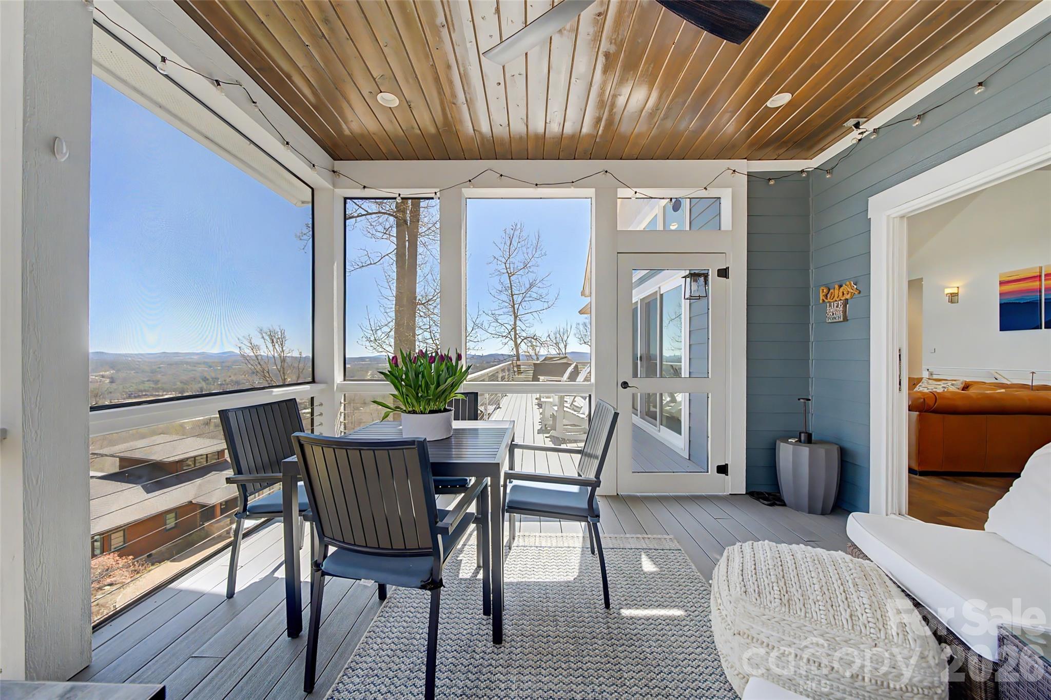 98 Rock Cliff Way — Hendersonville