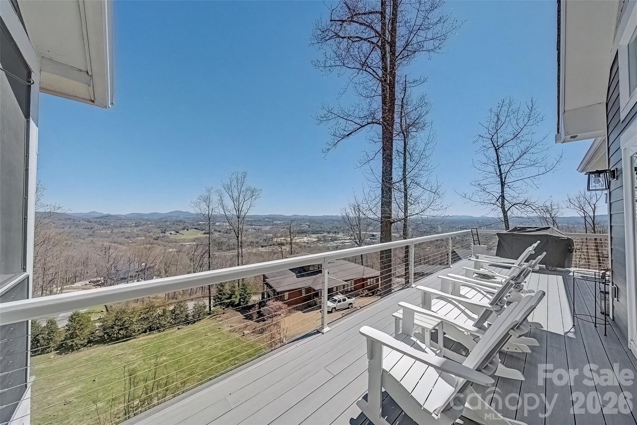98 Rock Cliff Way — Hendersonville