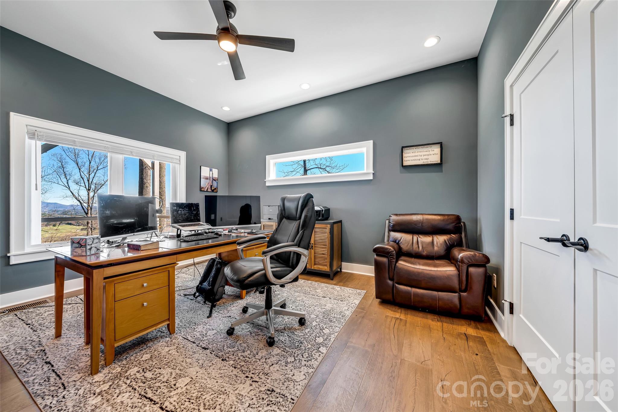 98 Rock Cliff Way — Hendersonville
