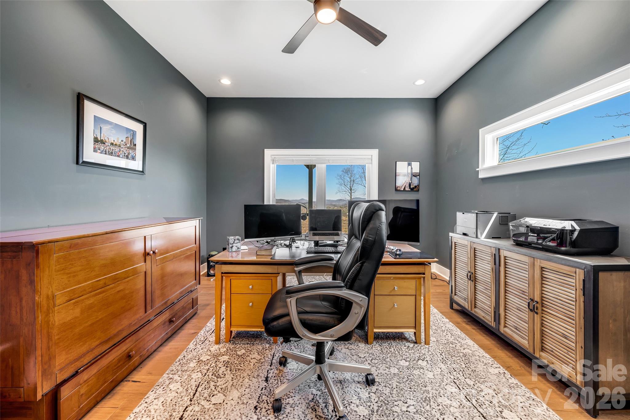 98 Rock Cliff Way — Hendersonville