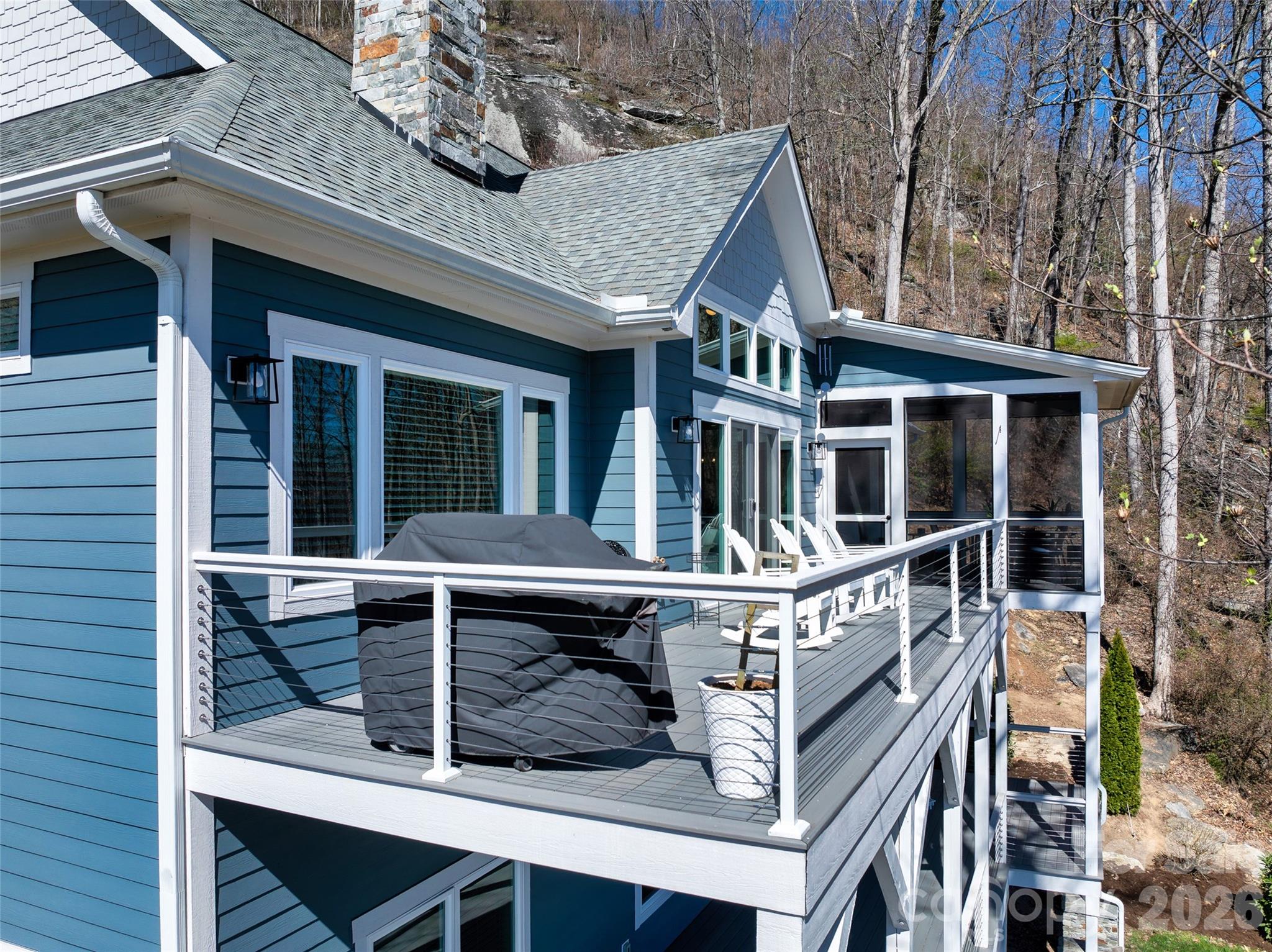 98 Rock Cliff Way — Hendersonville