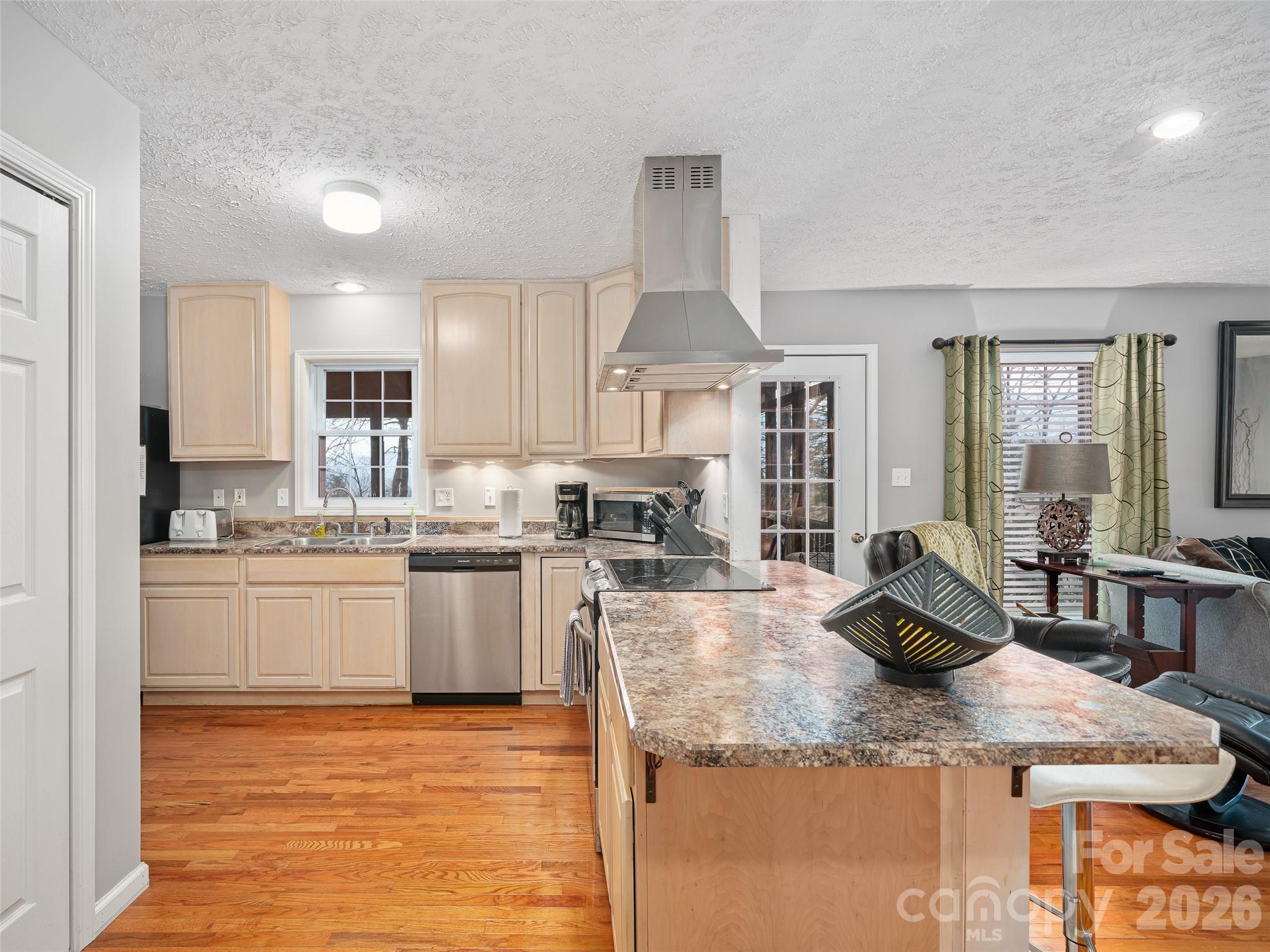 120 Wintergreen Patch Lane — Burnsville