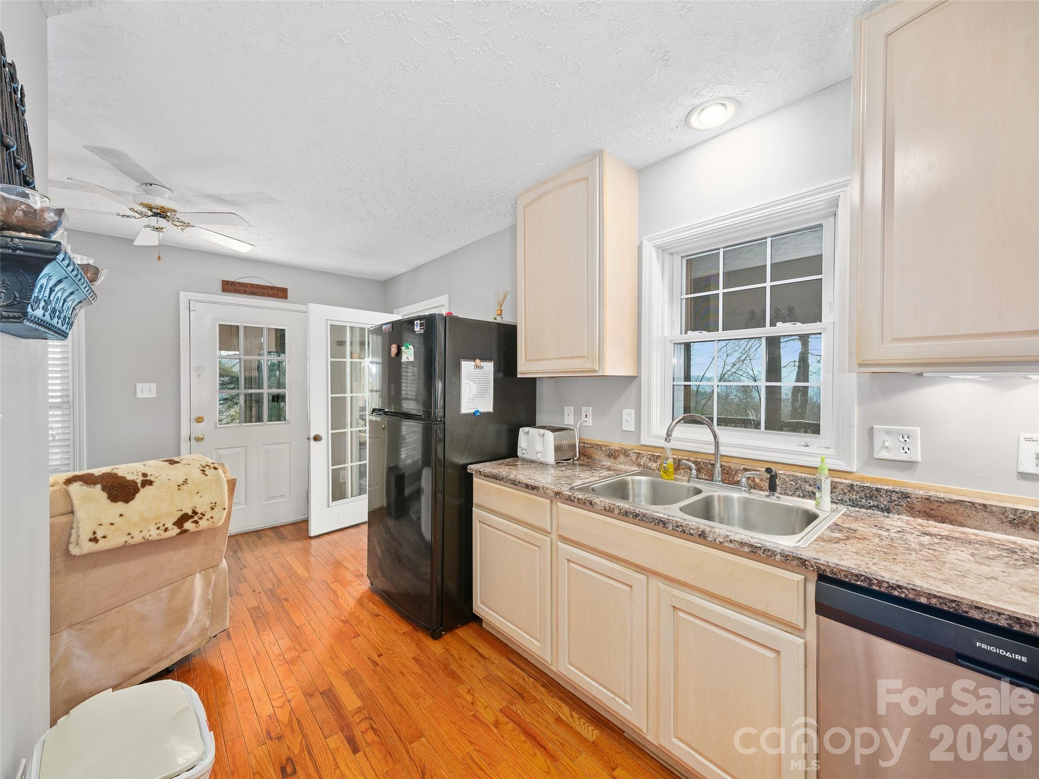 120 Wintergreen Patch Lane — Burnsville