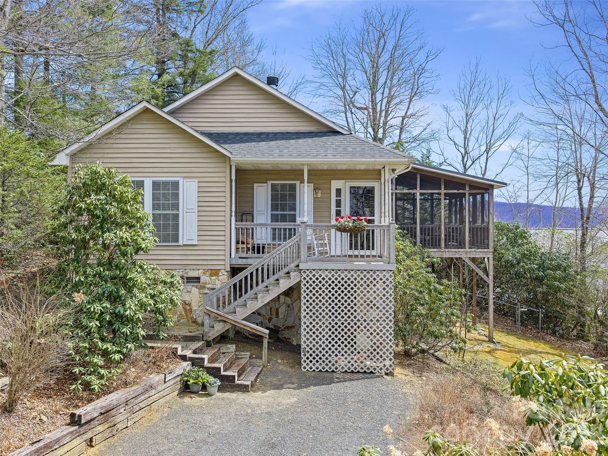 120 Wintergreen Patch Lane — Burnsville