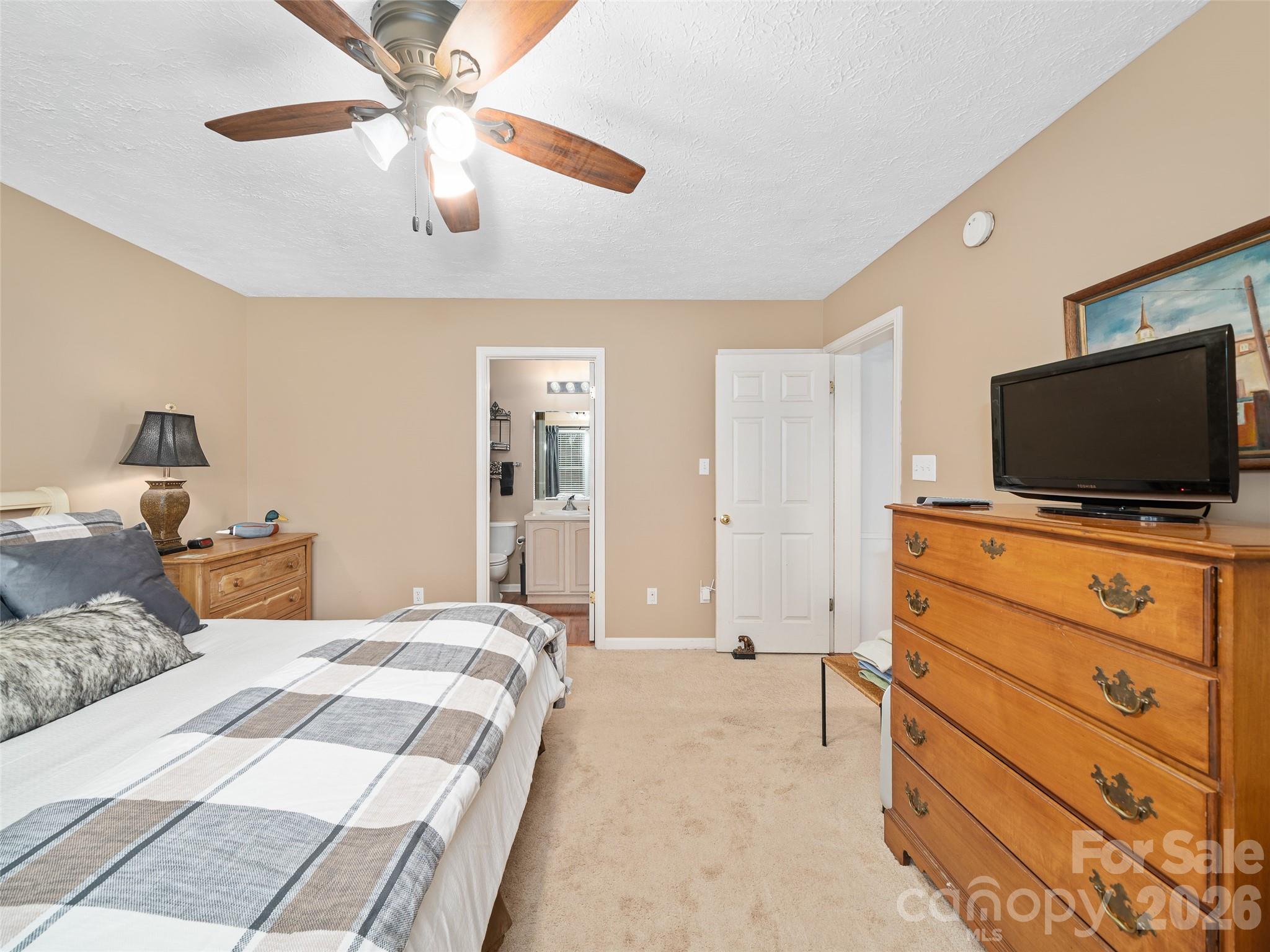 120 Wintergreen Patch Lane — Burnsville