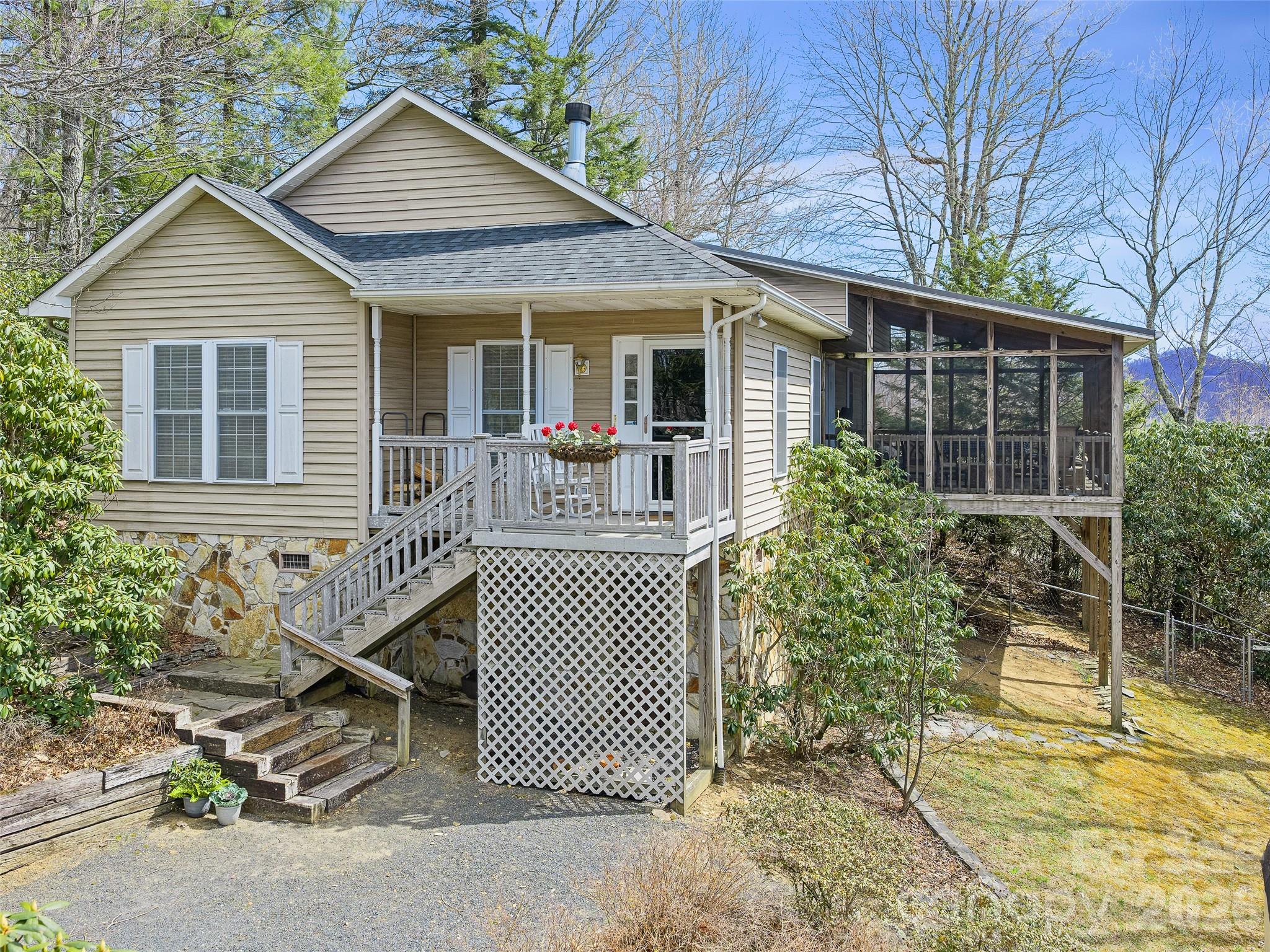 120 Wintergreen Patch Lane — Burnsville