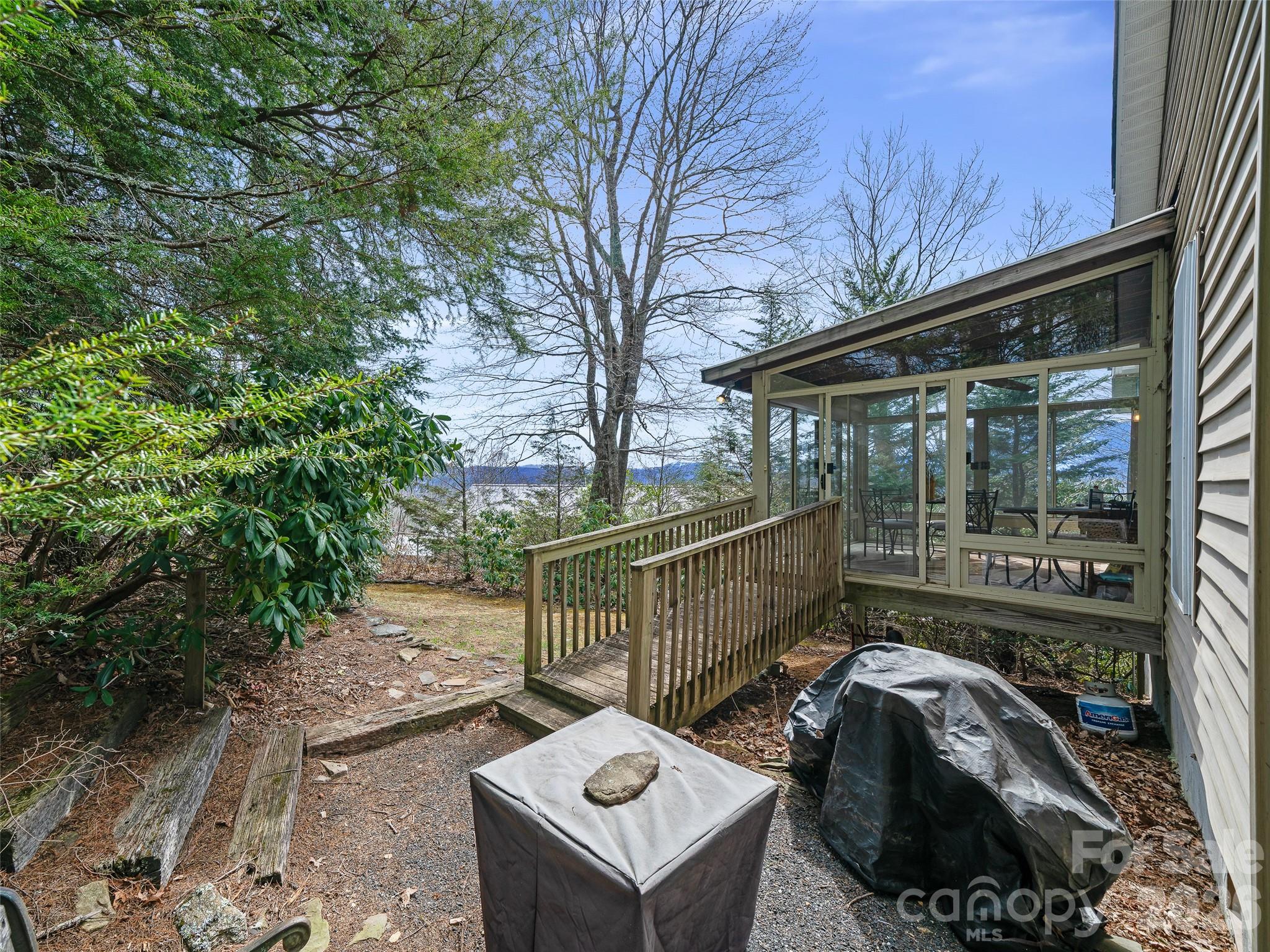 120 Wintergreen Patch Lane — Burnsville