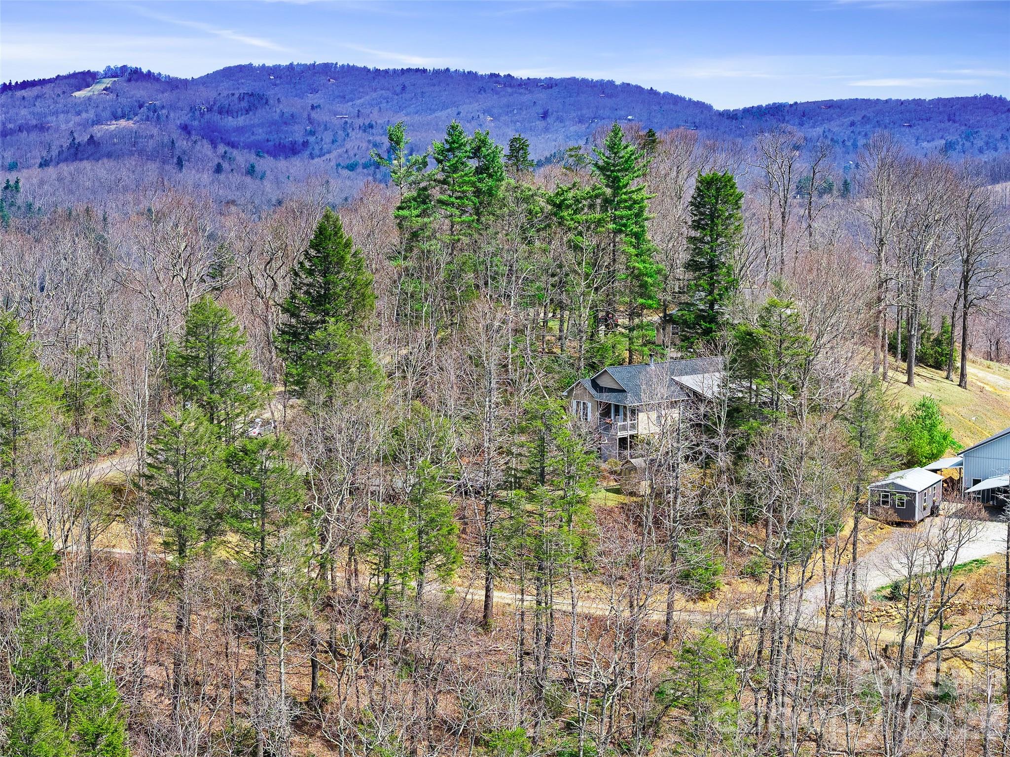 120 Wintergreen Patch Lane — Burnsville
