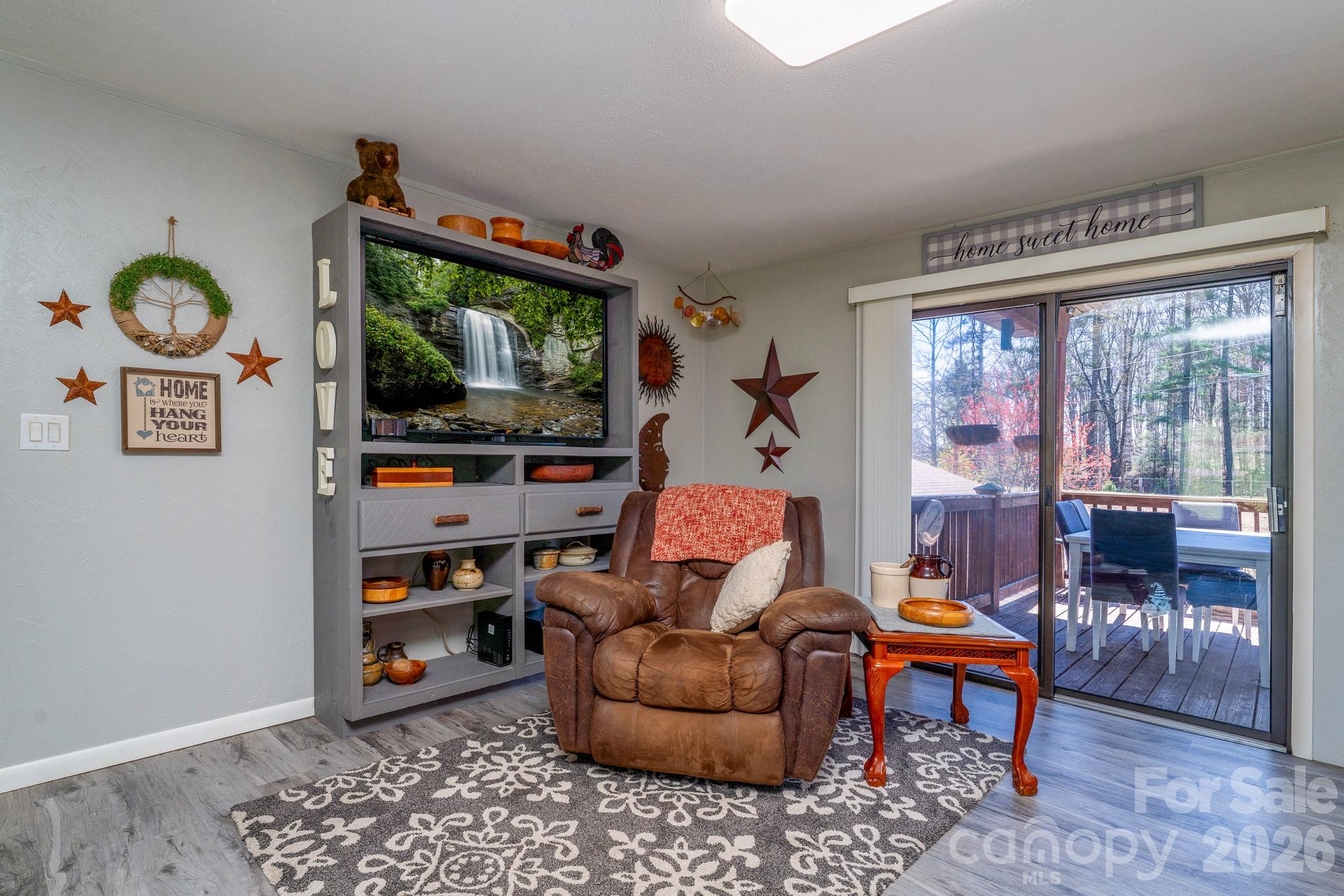 2456 Hendersonville Highway — Pisgah Forest