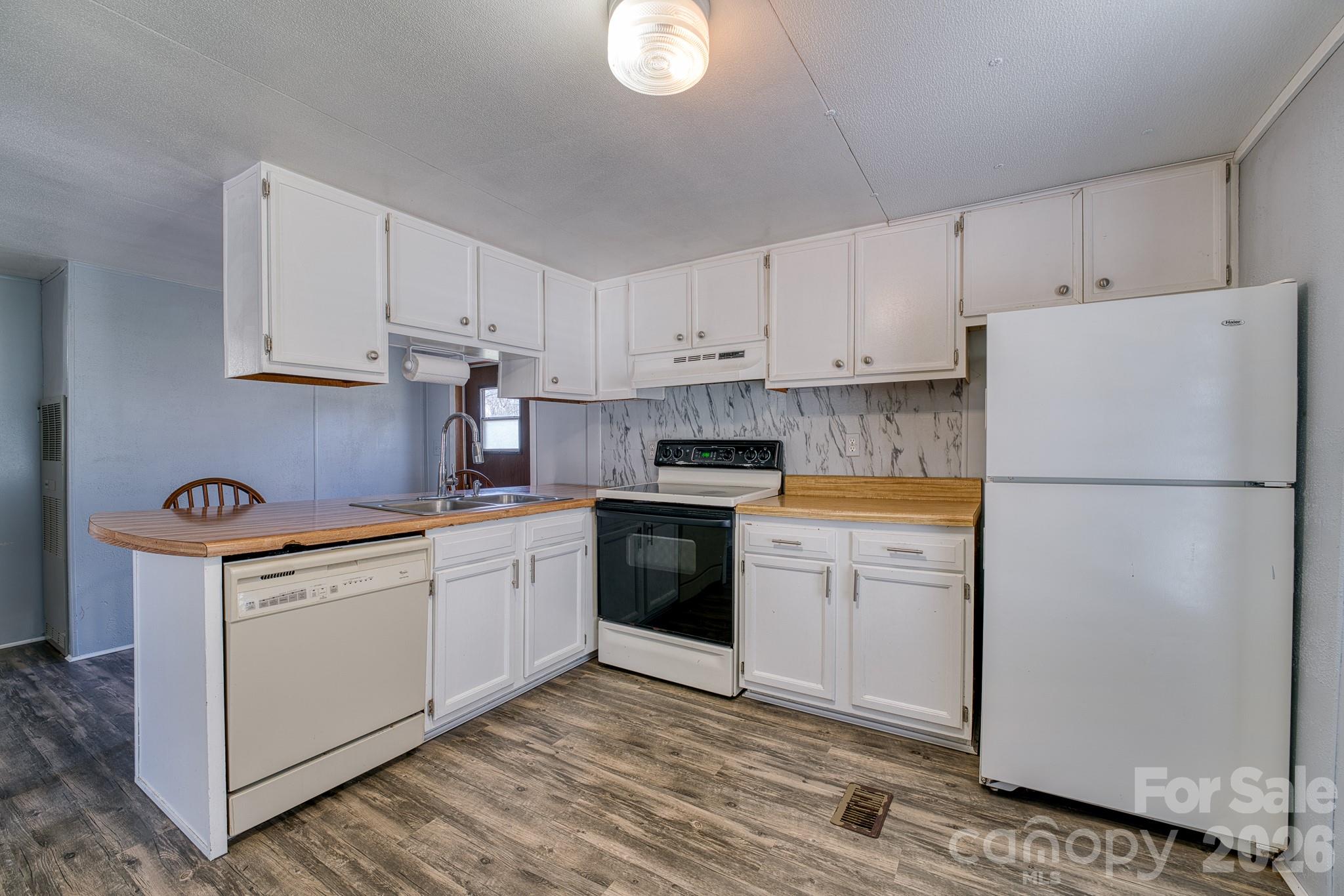 2456 Hendersonville Highway — Pisgah Forest