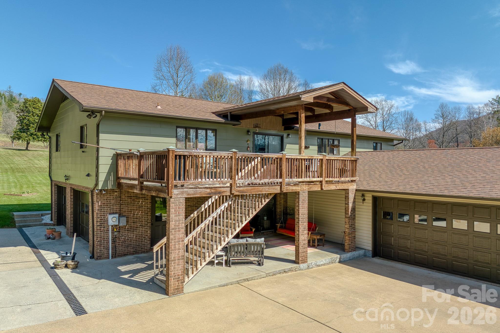 2456 Hendersonville Highway — Pisgah Forest