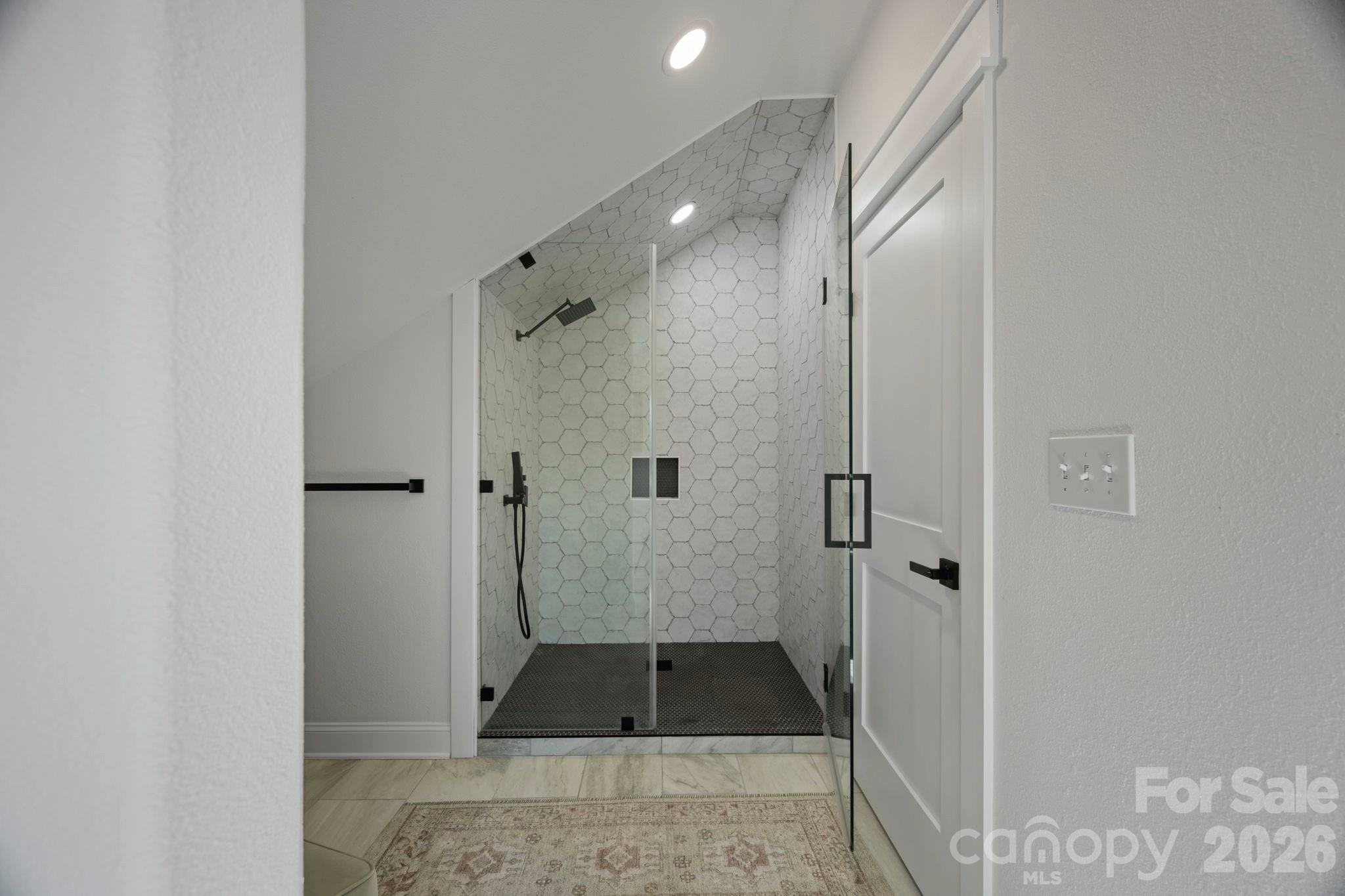 5888 Wood Duck Way — Catawba