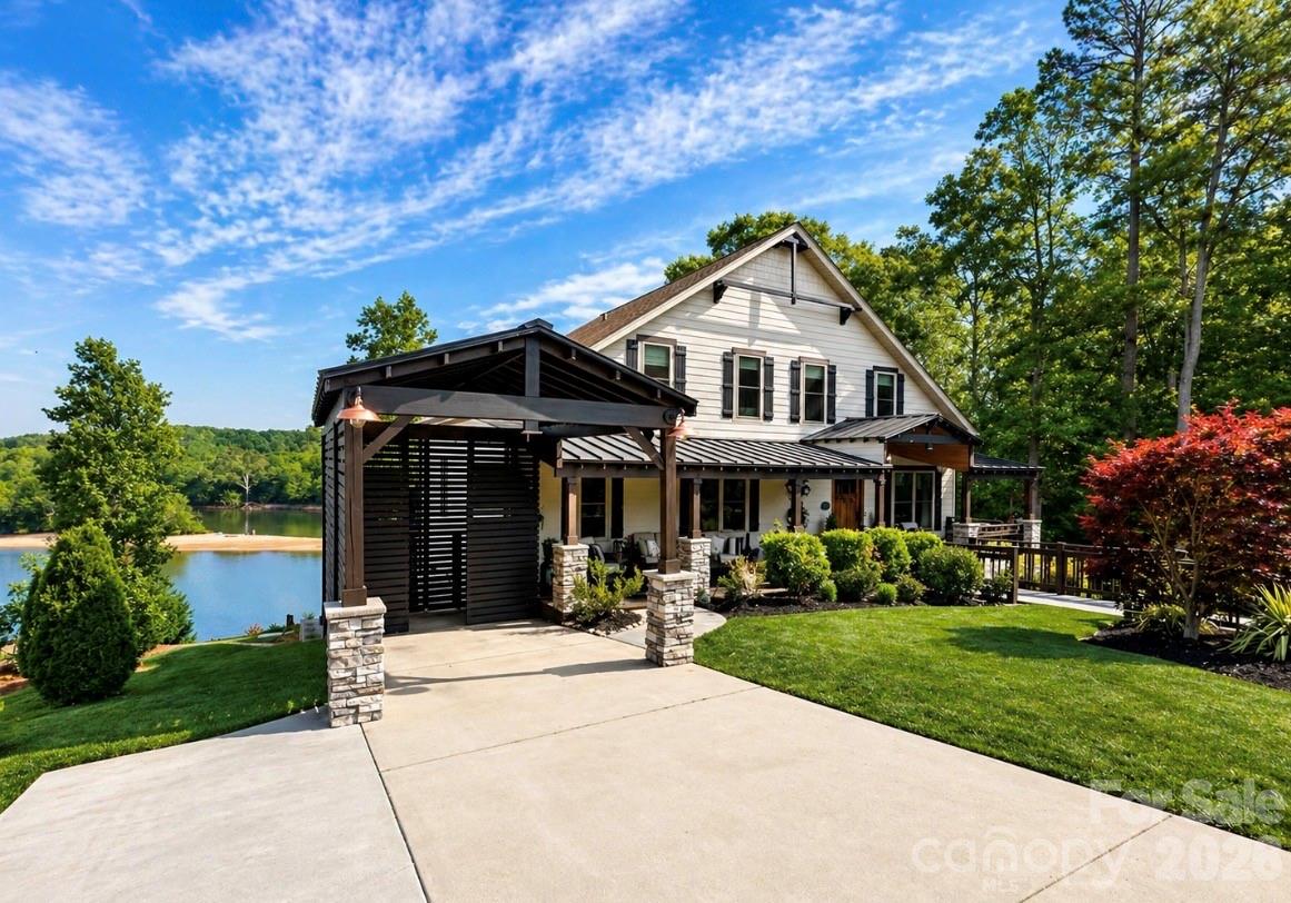 5888 Wood Duck Way — Catawba