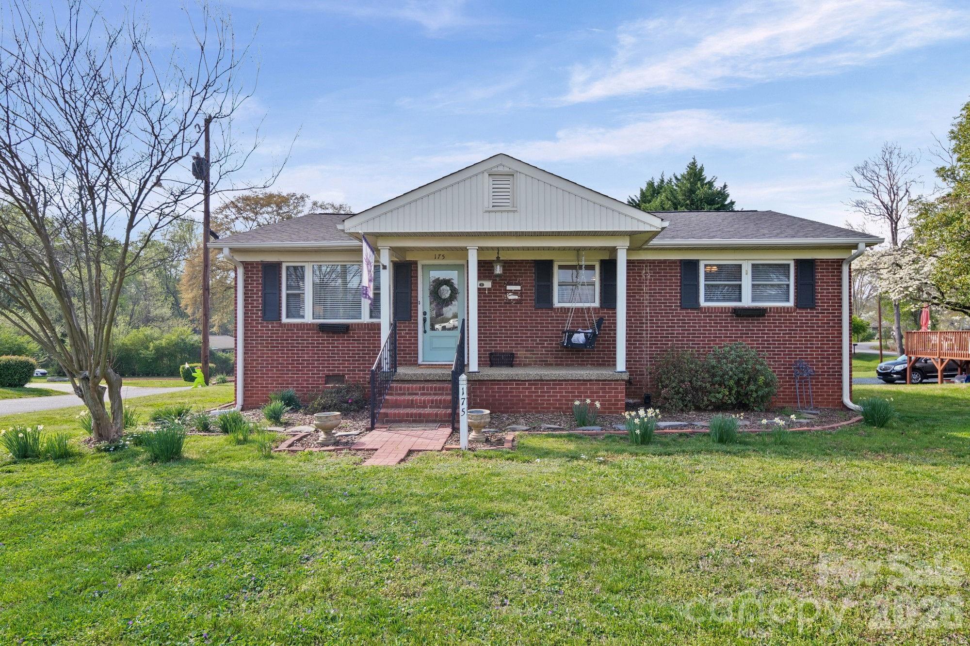 175 Buffalo Shoals Road — Lincolnton
