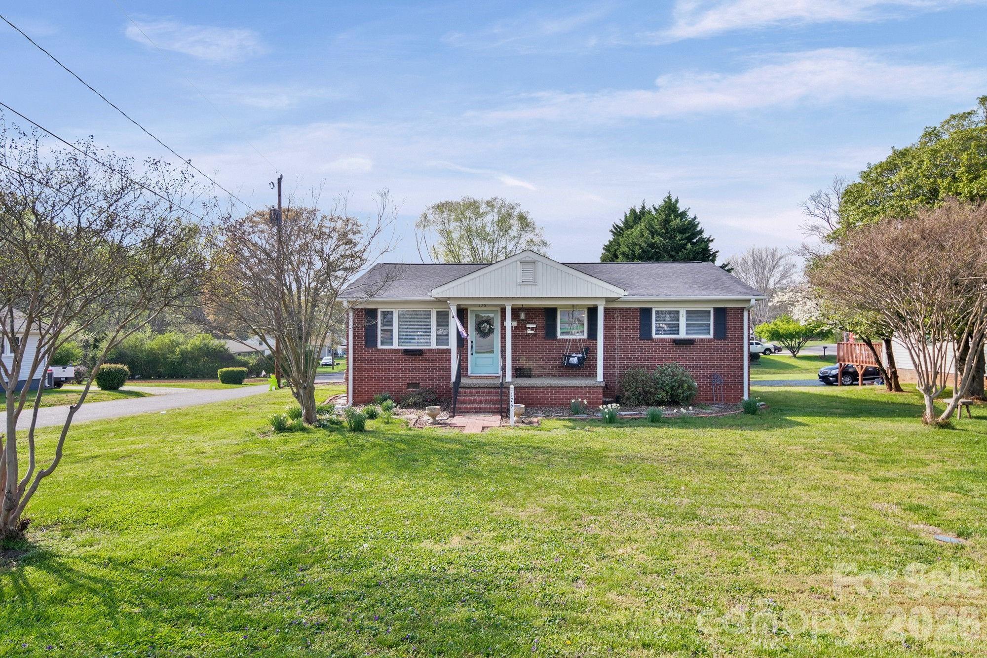 175 Buffalo Shoals Road — Lincolnton