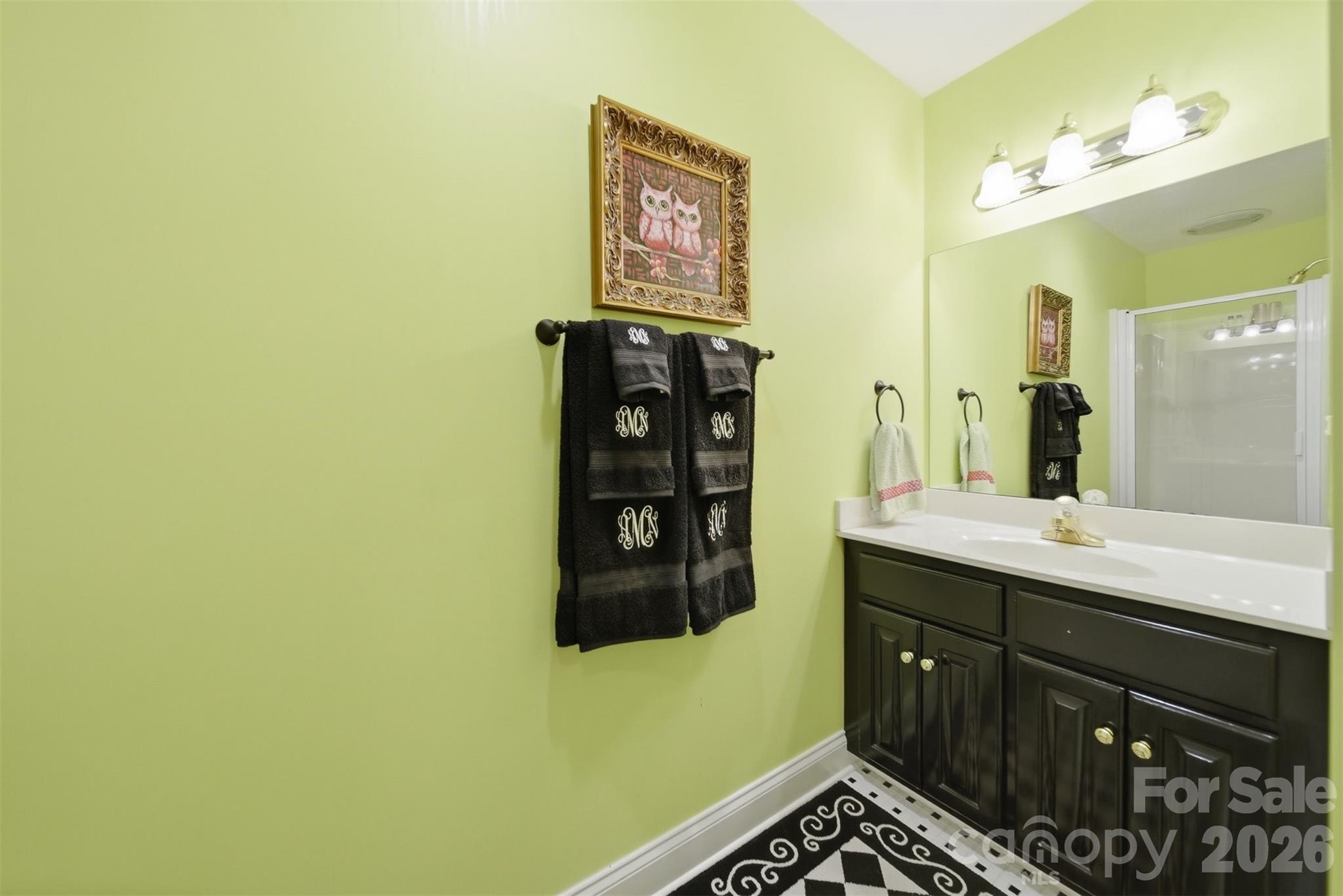 3704 8th Street Place NW — Hickory