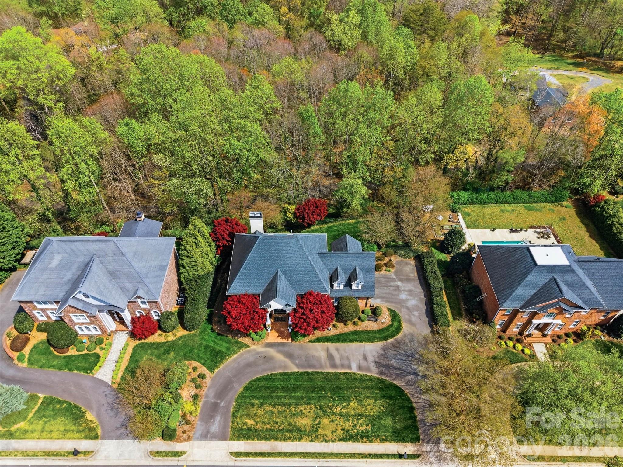 3704 8th Street Place NW — Hickory