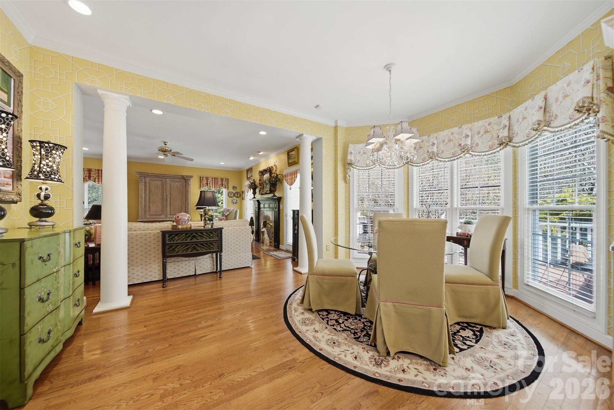 3704 8th Street Place NW — Hickory