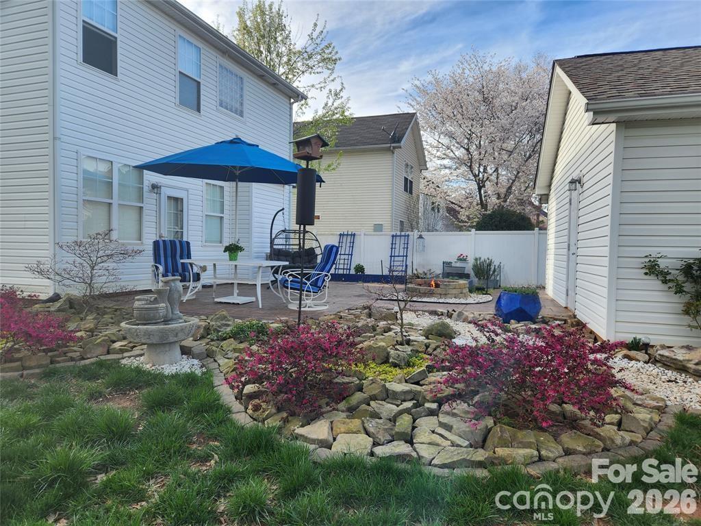 15404 Crossing Gate Drive — Cornelius