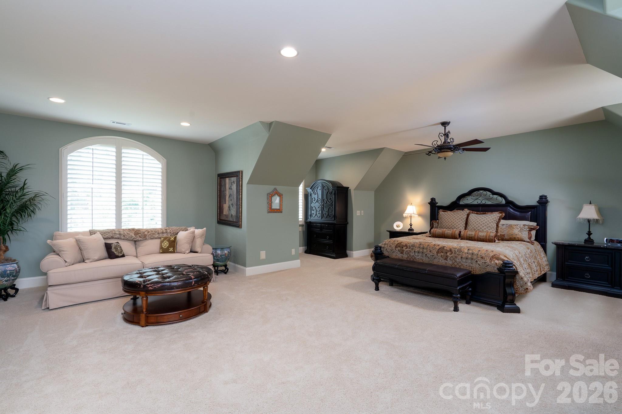 144 Moss Bank Court — New London