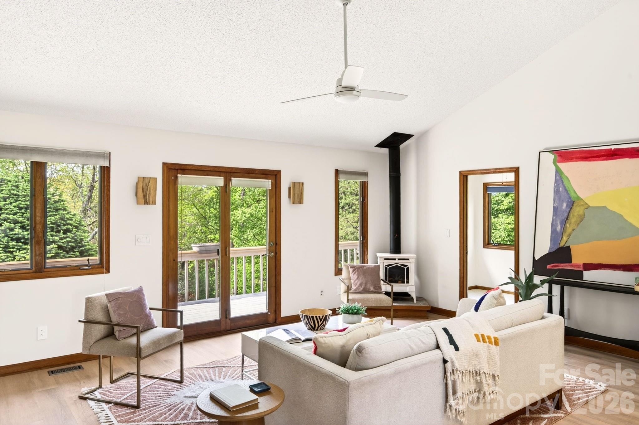 4 Zachary Ridge Road — Asheville