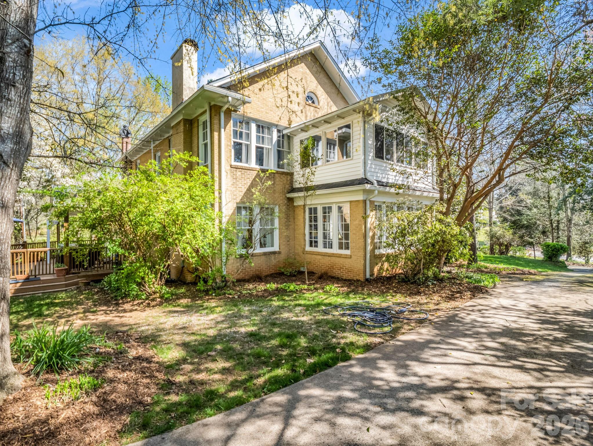 527 N Main Street — Rutherfordton
