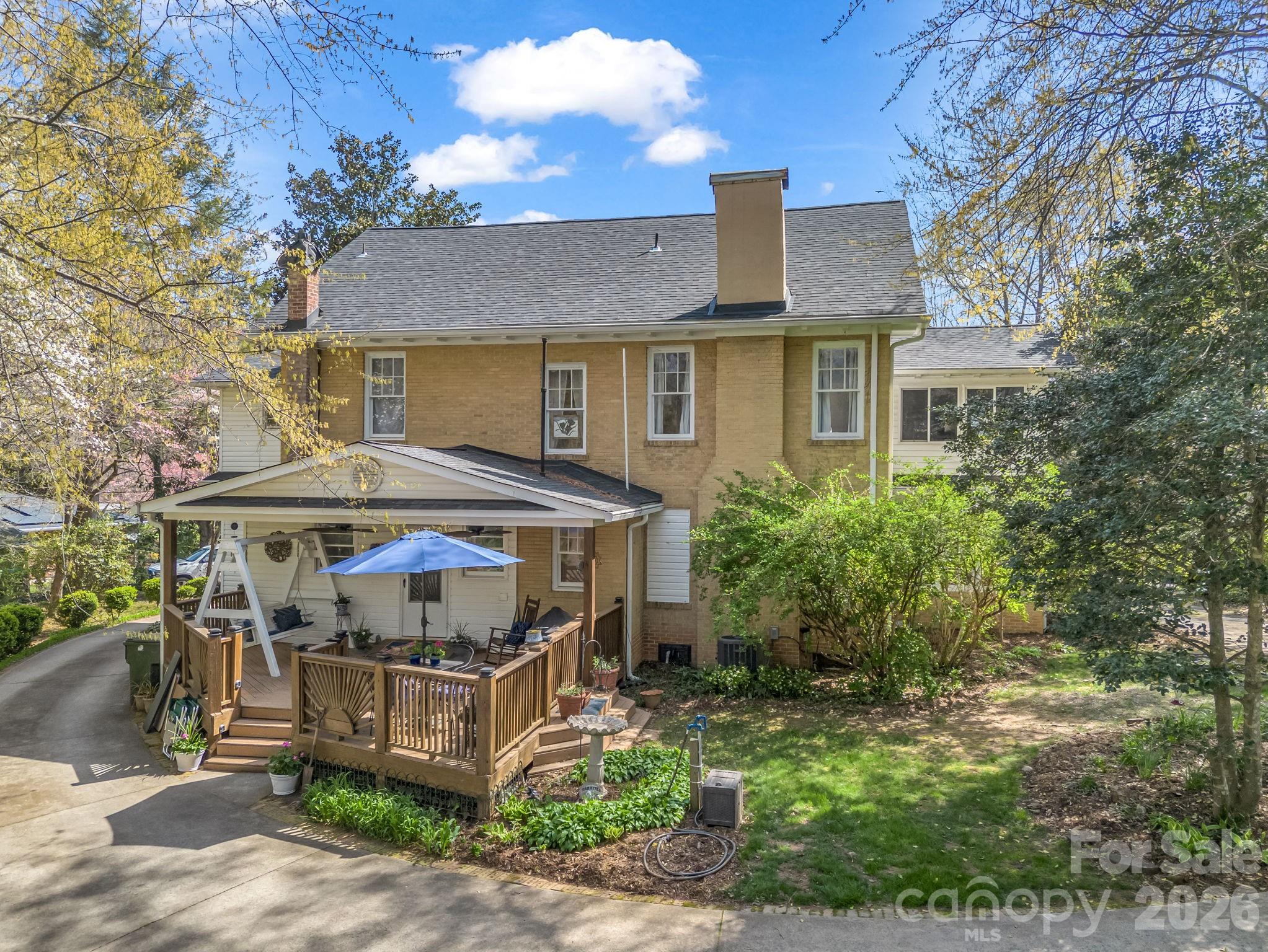 527 N Main Street — Rutherfordton