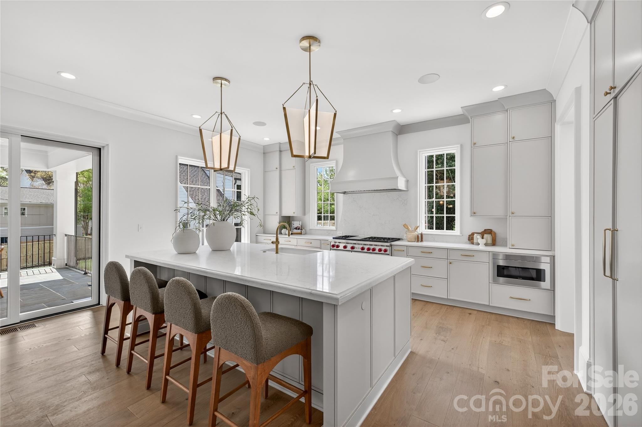 914 Edinburgh Lane — Charlotte