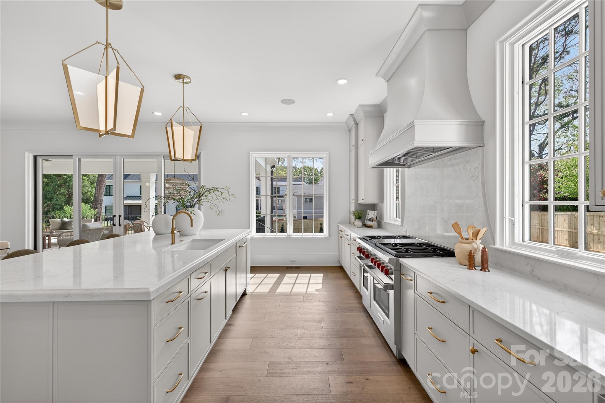 914 Edinburgh Lane — Charlotte