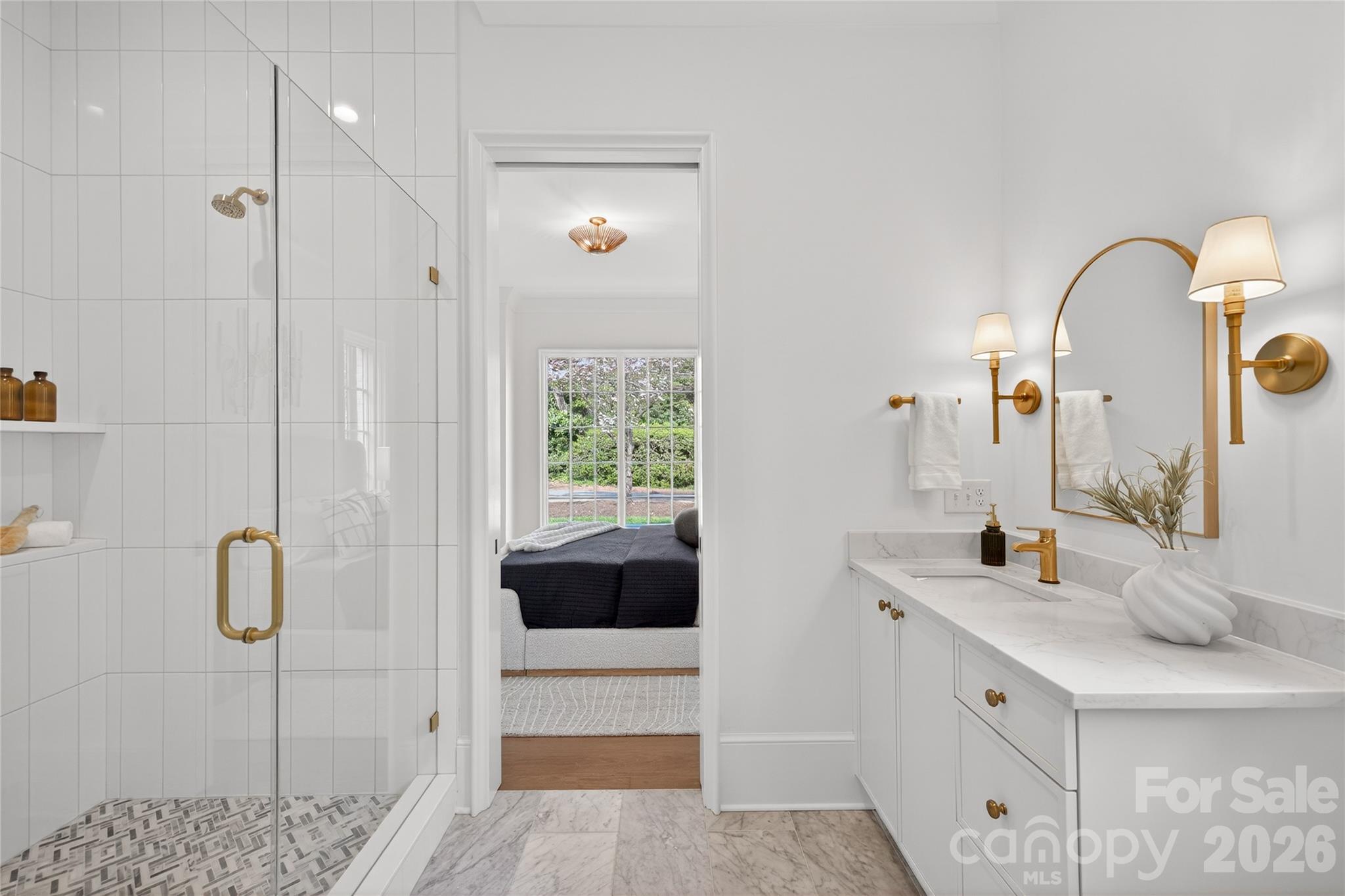 914 Edinburgh Lane — Charlotte