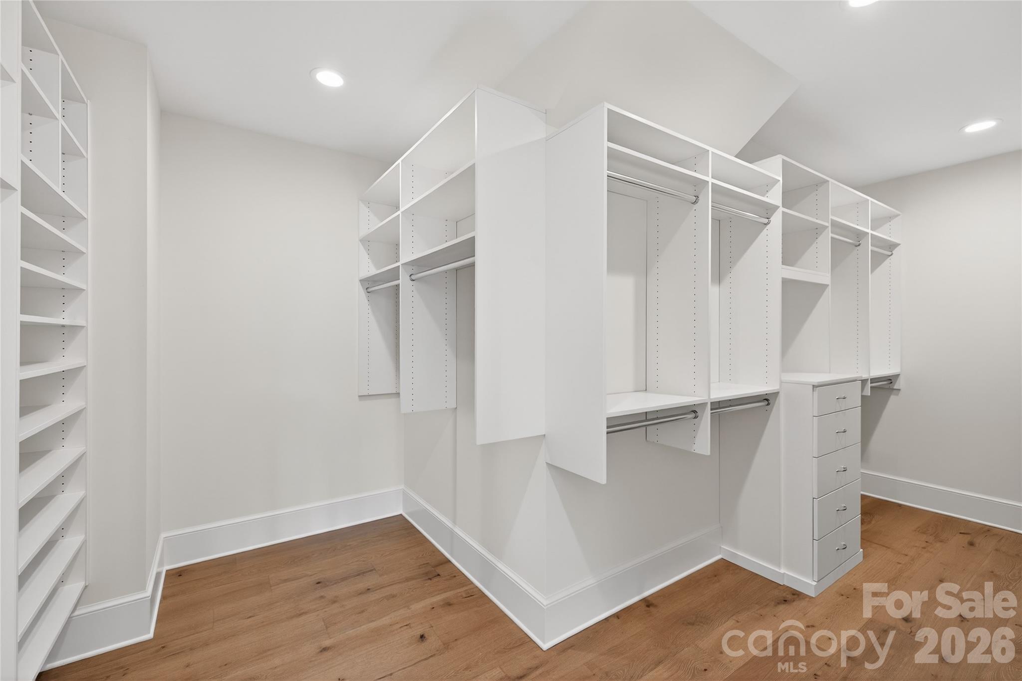 914 Edinburgh Lane — Charlotte
