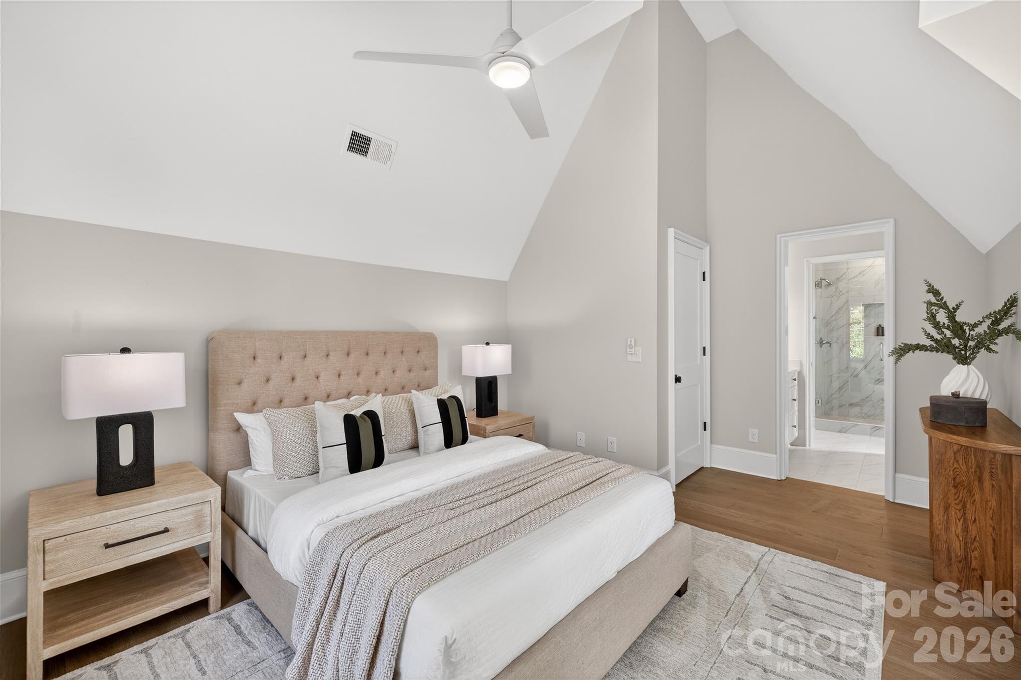 914 Edinburgh Lane — Charlotte