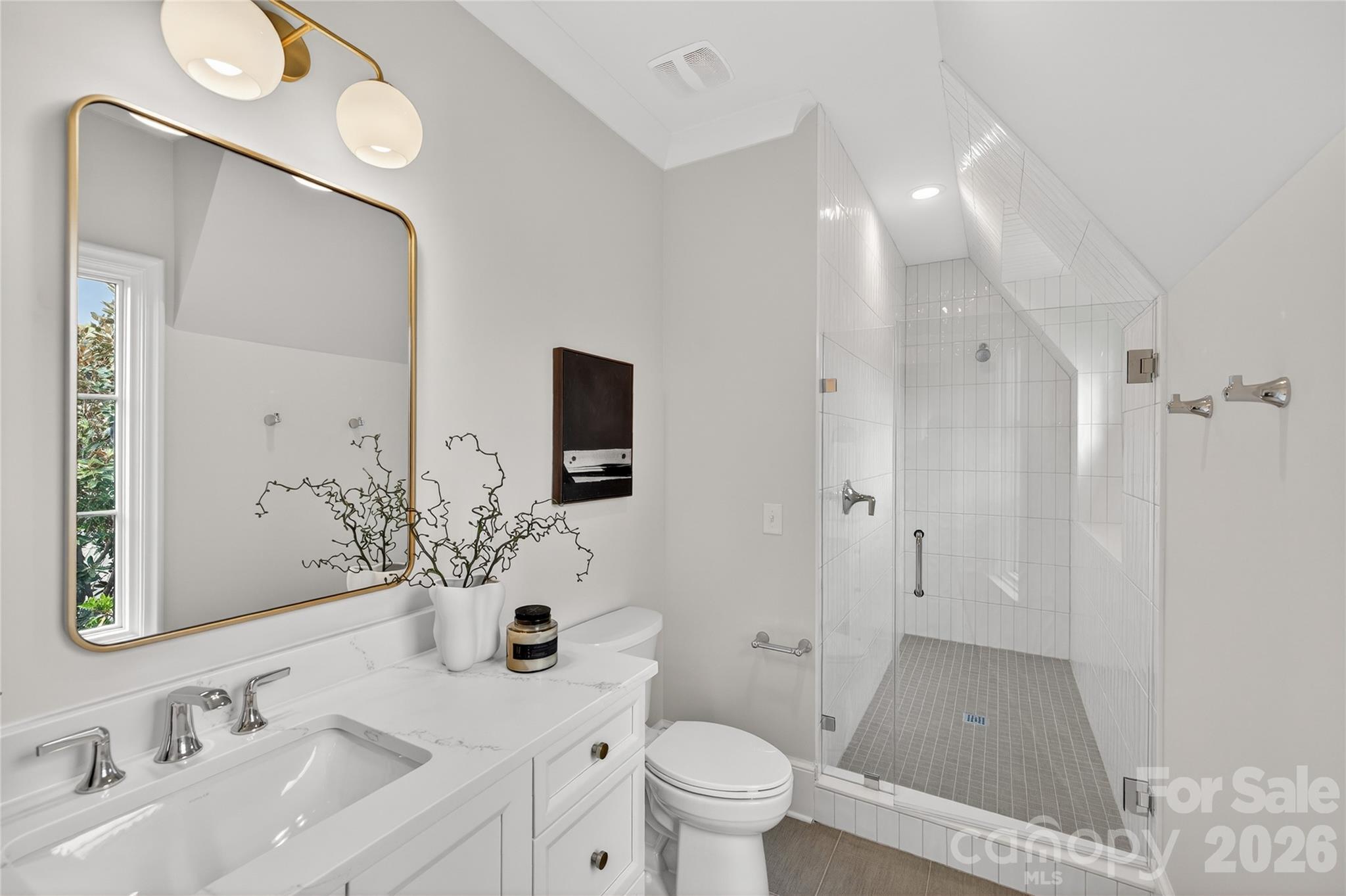 914 Edinburgh Lane — Charlotte