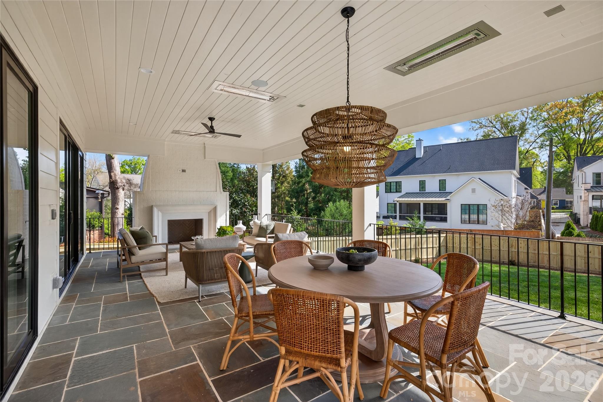 914 Edinburgh Lane — Charlotte