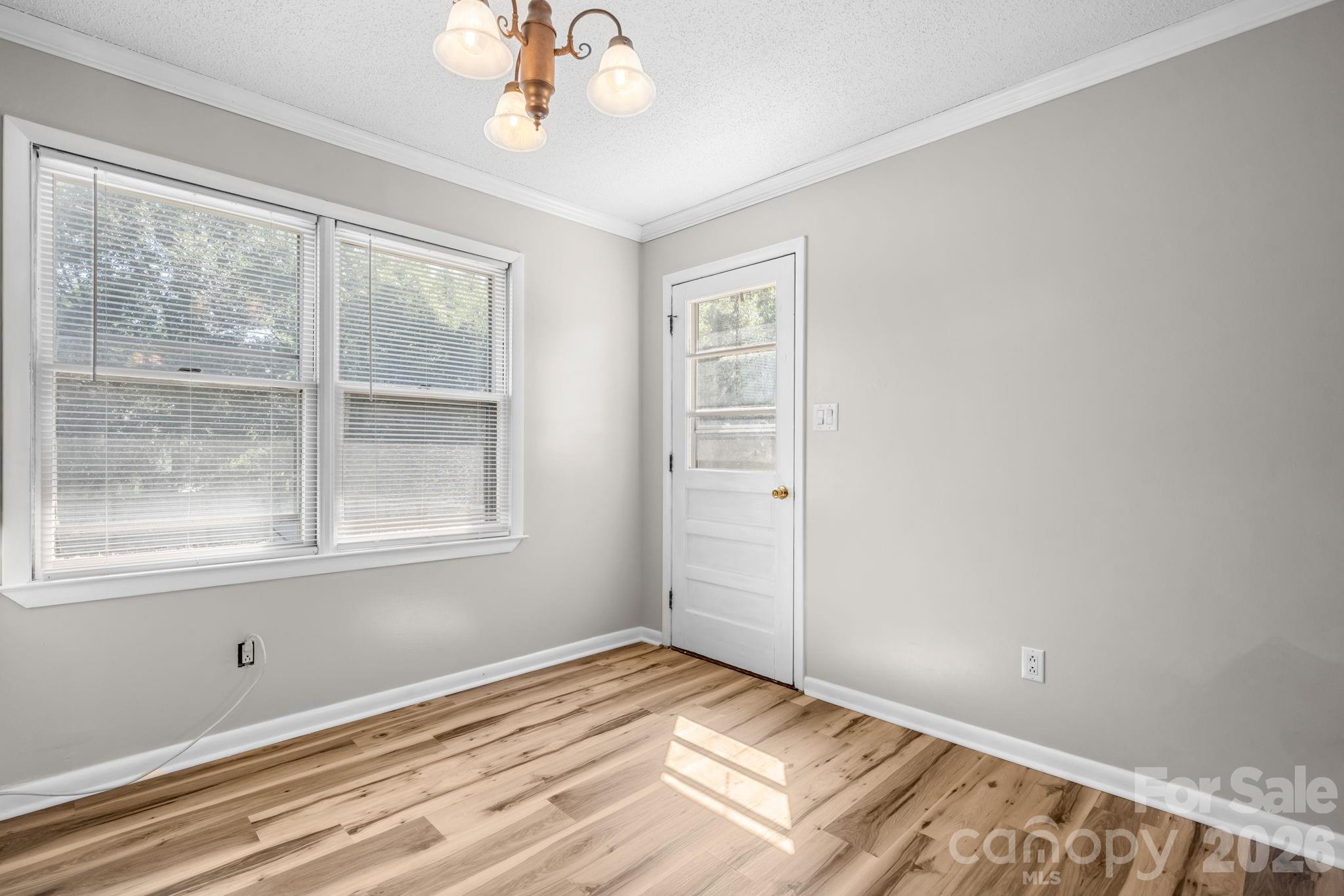 5208 W Piedmont Circle — Conover