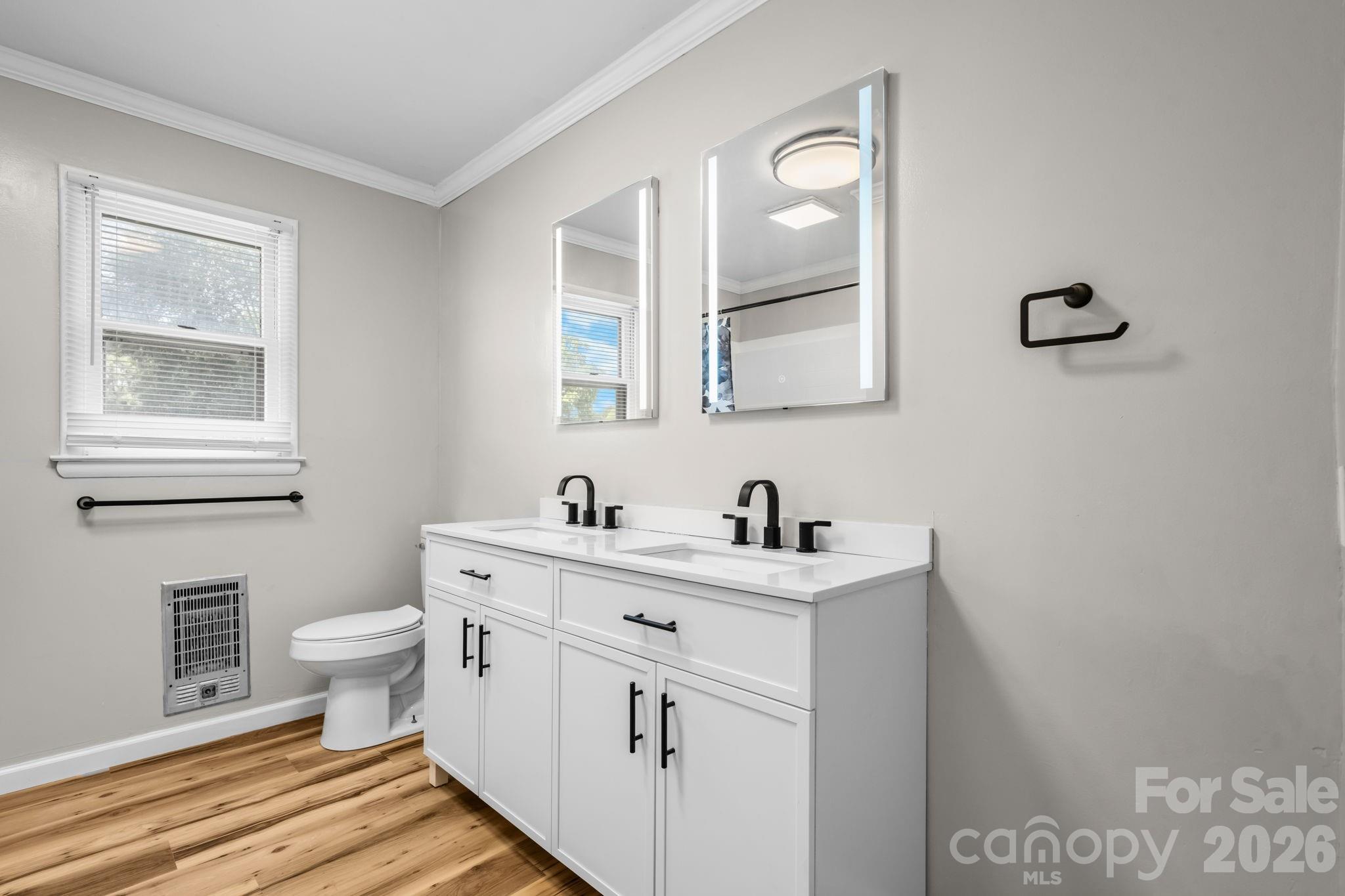5208 W Piedmont Circle — Conover