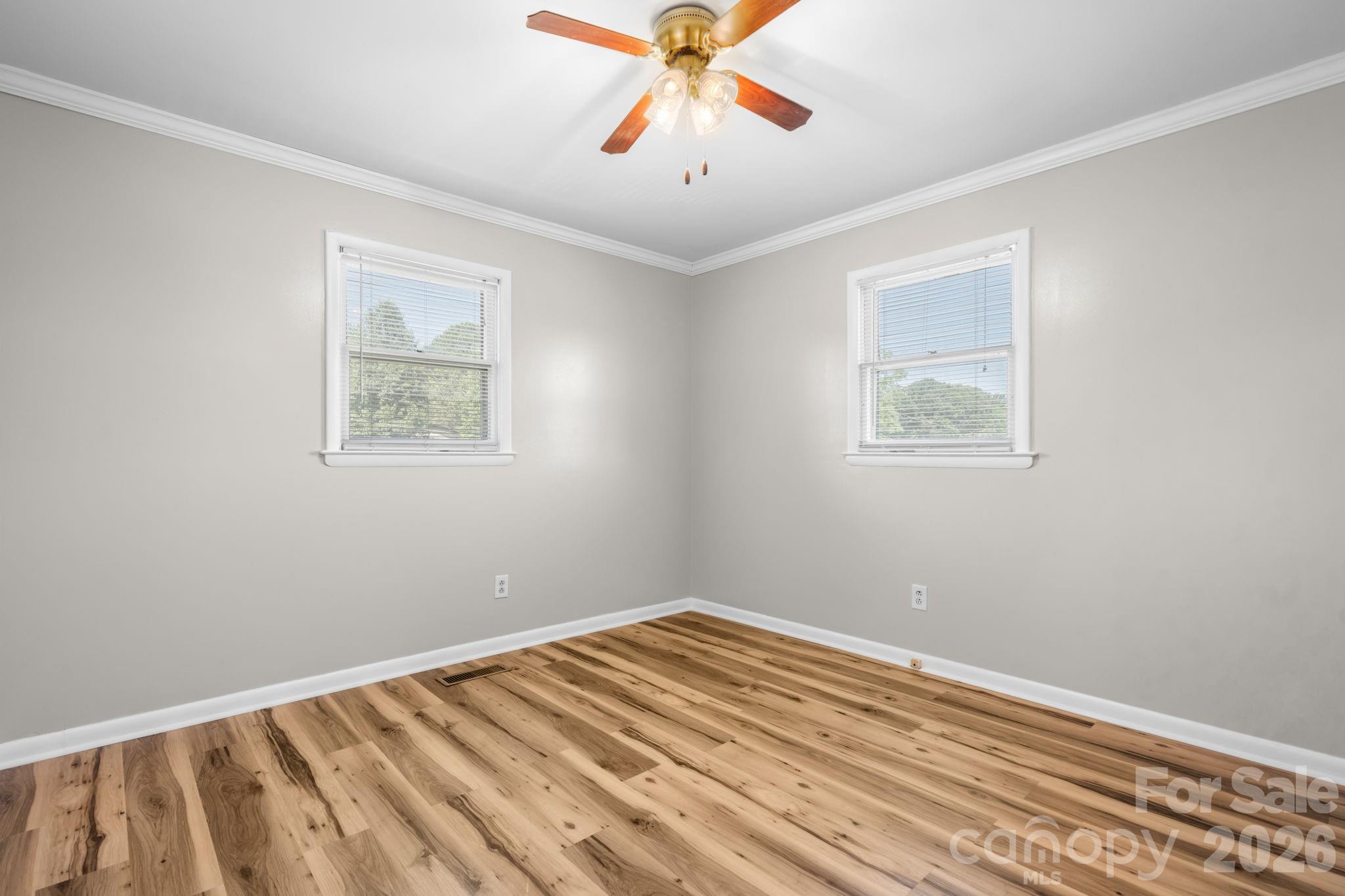 5208 W Piedmont Circle — Conover