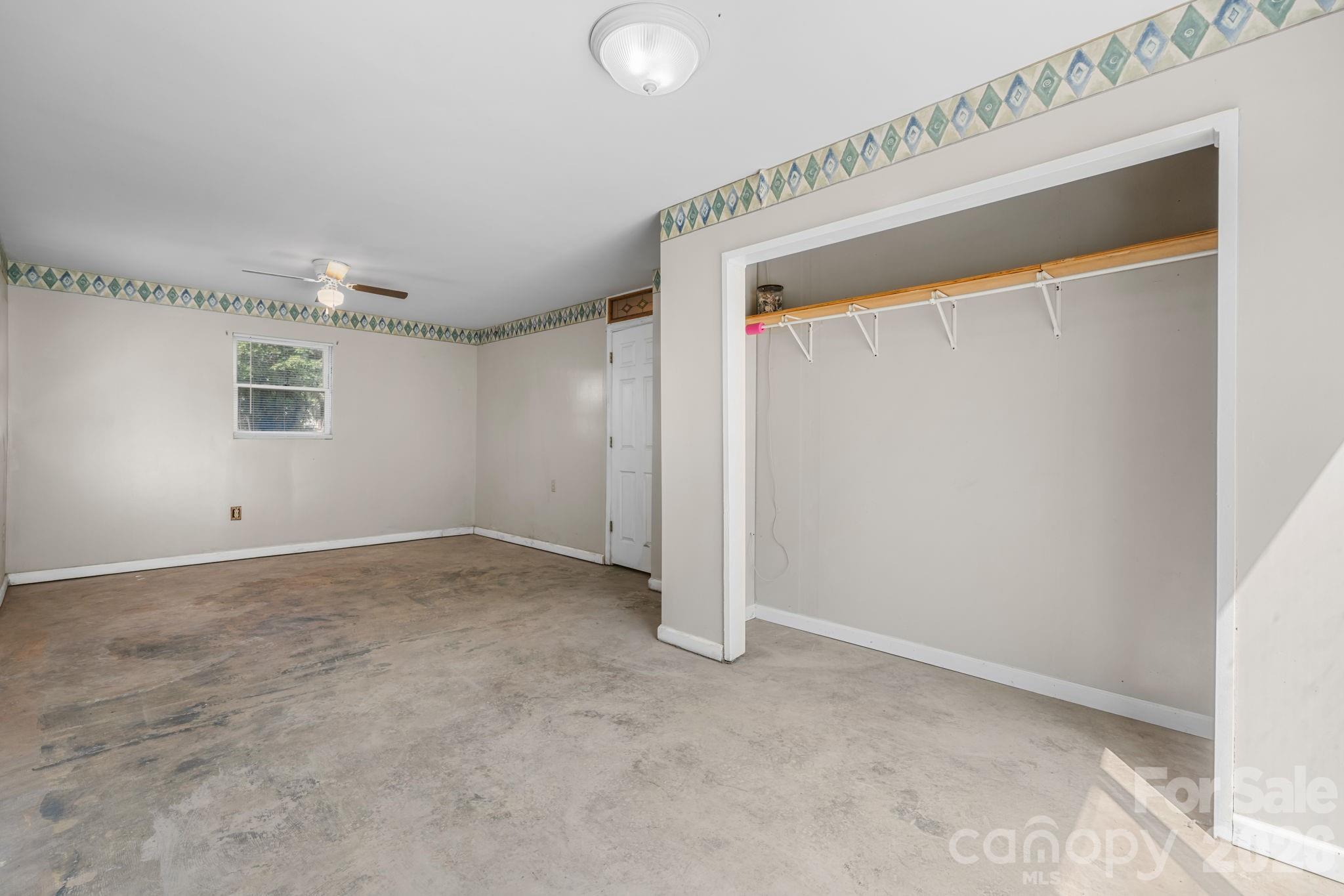 5208 W Piedmont Circle — Conover
