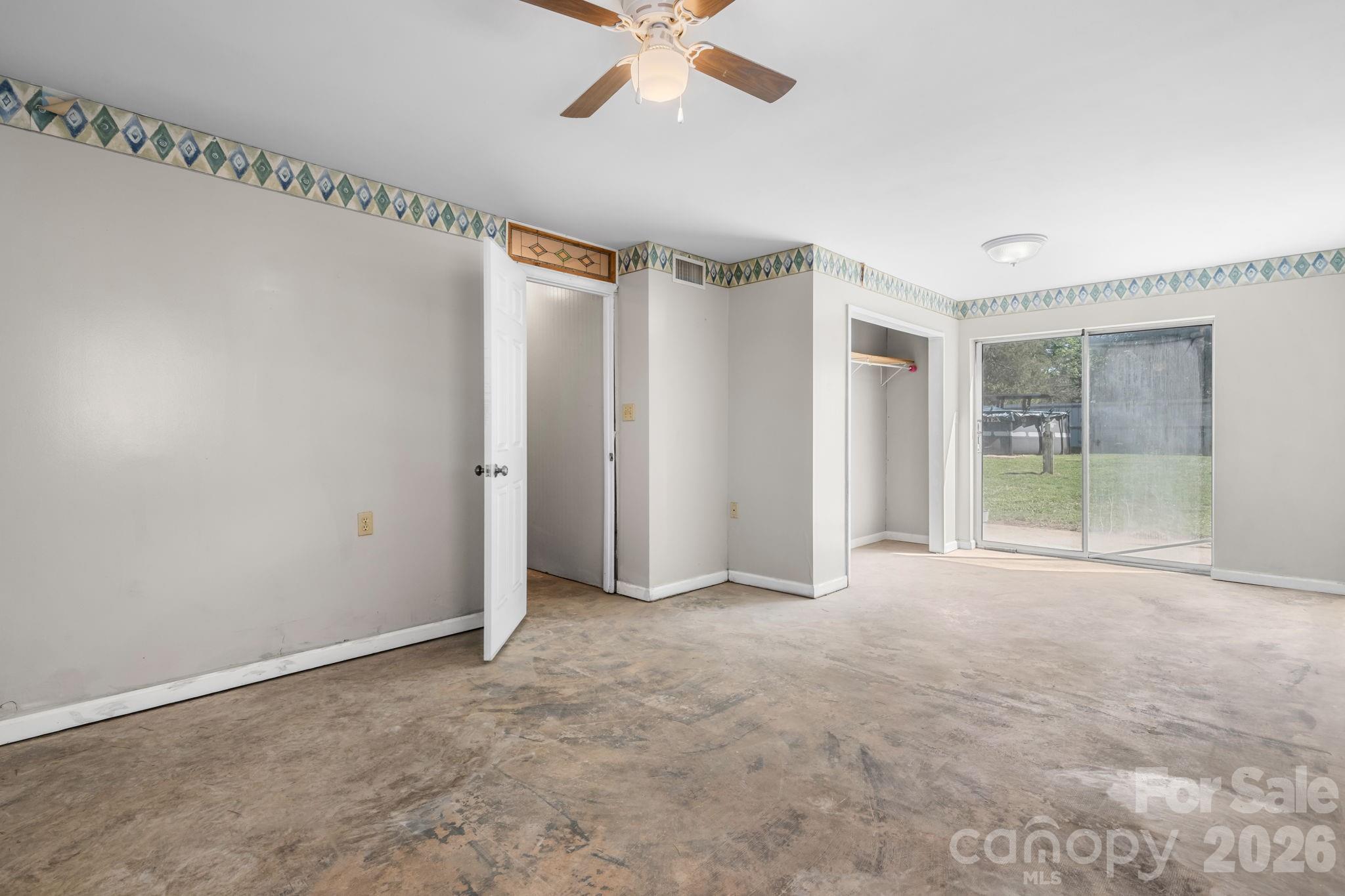 5208 W Piedmont Circle — Conover