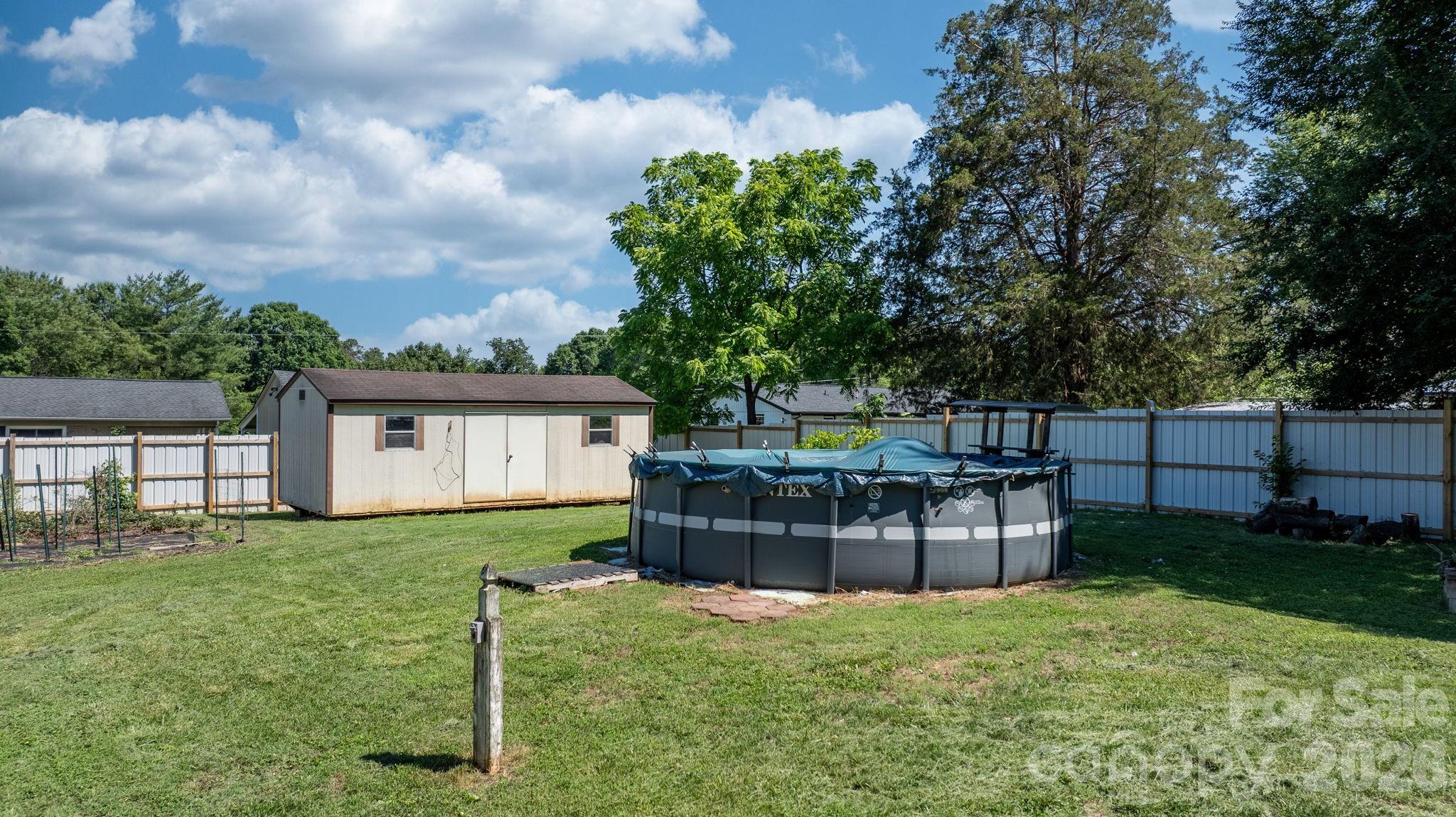 5208 W Piedmont Circle — Conover