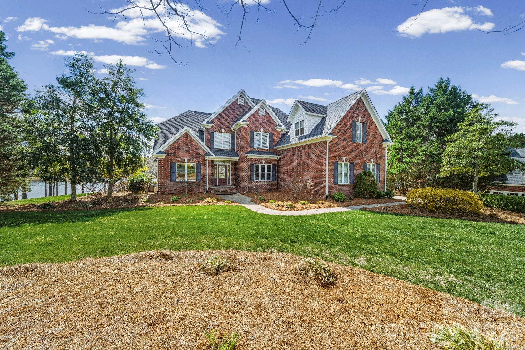 1132 Village Lake Drive — Monroe