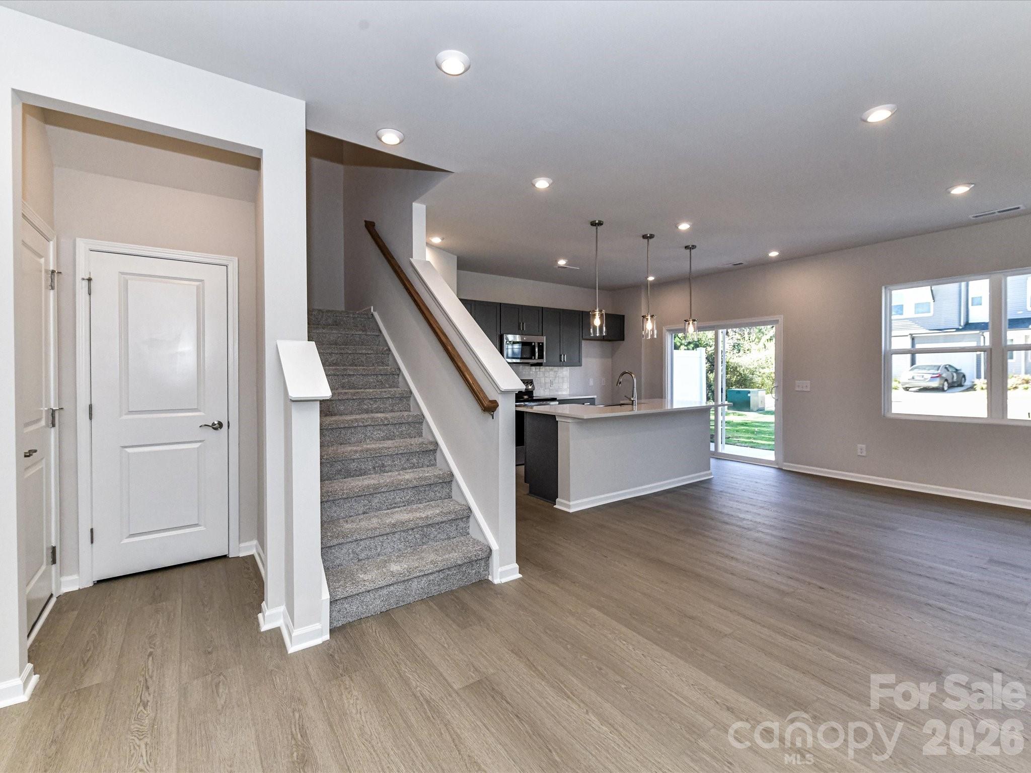 3041 Hutton Gardens Lane — Charlotte