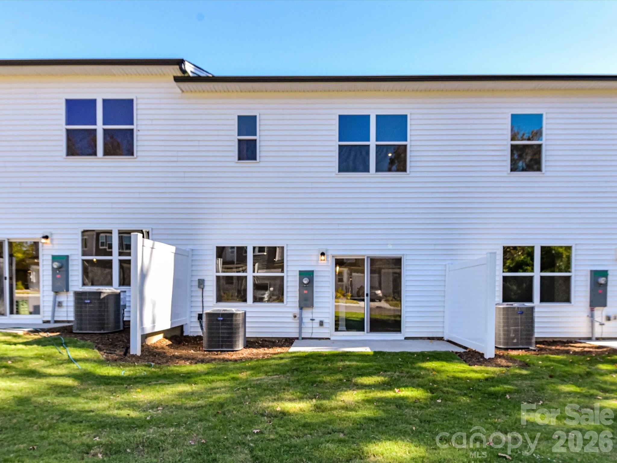 3041 Hutton Gardens Lane — Charlotte