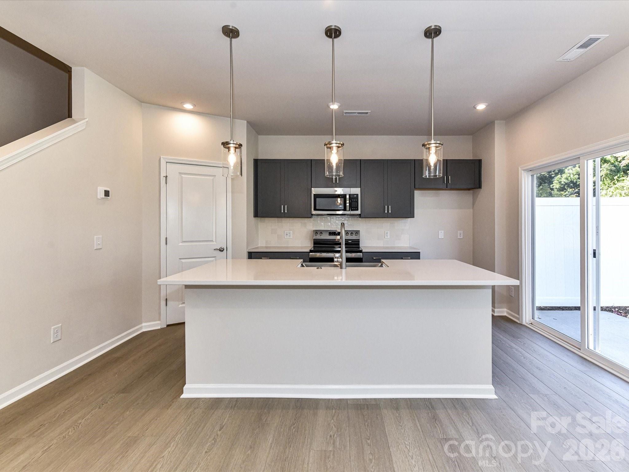3041 Hutton Gardens Lane — Charlotte