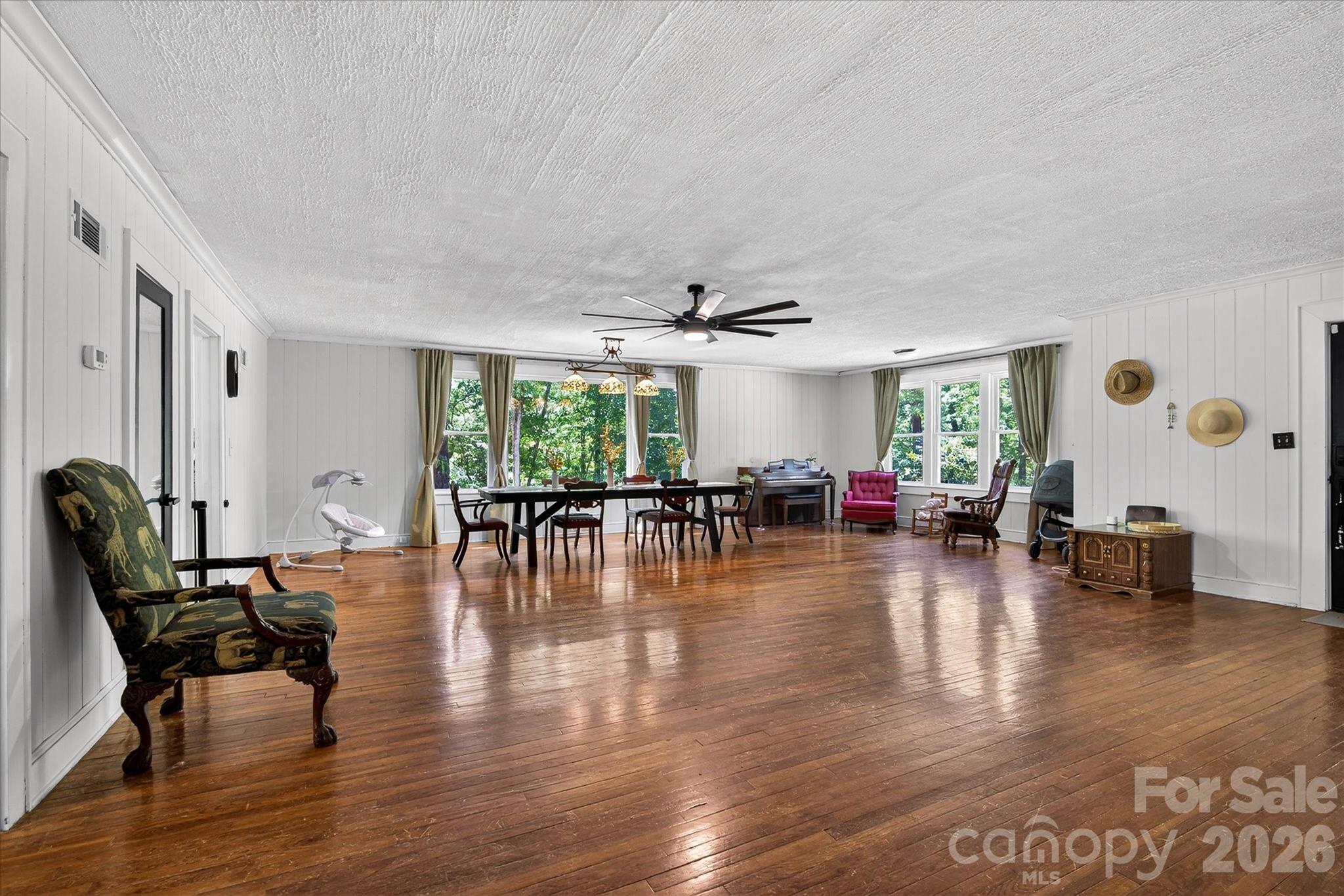 30640 Lockwood Drive — Albemarle